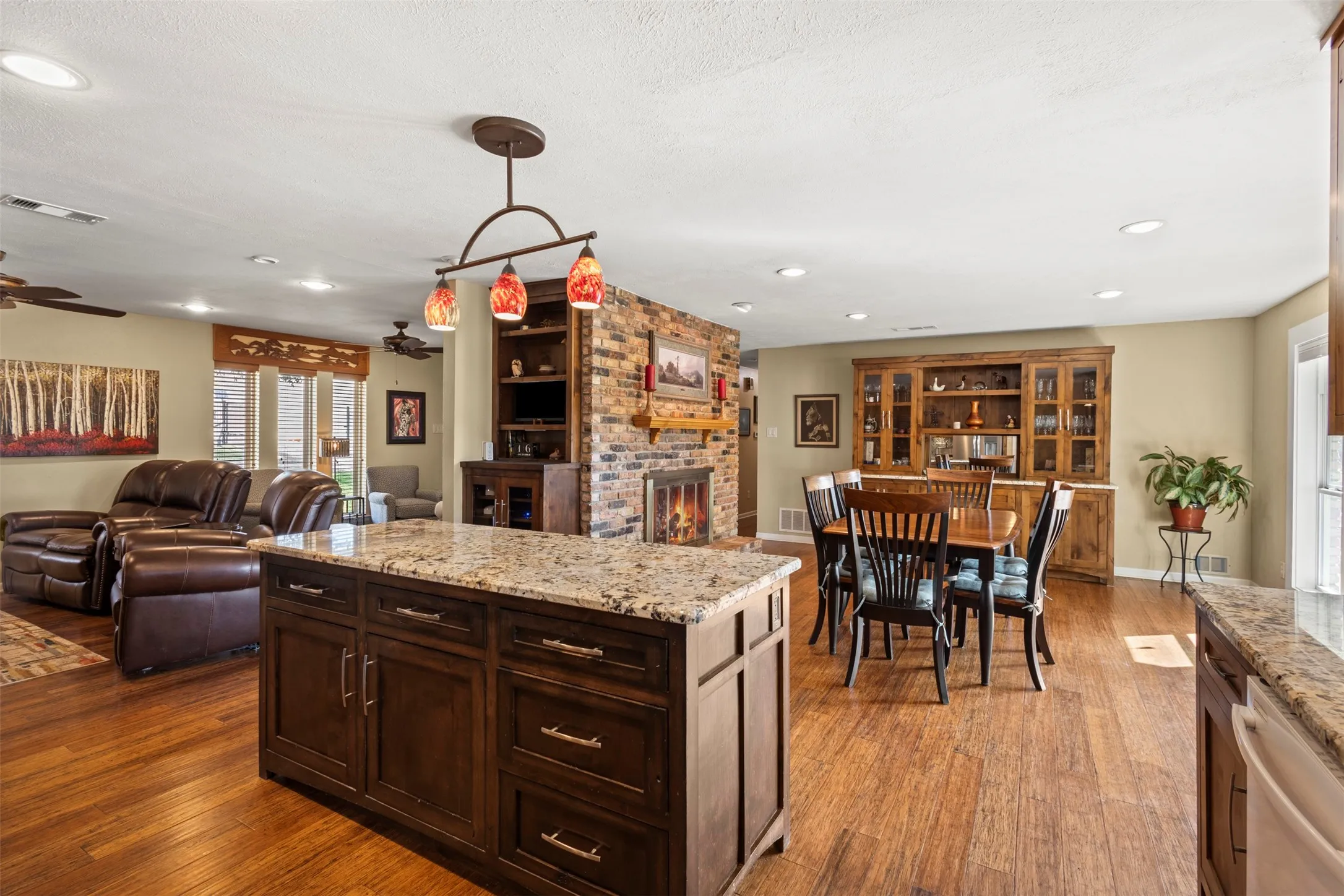 Open floorplan!
