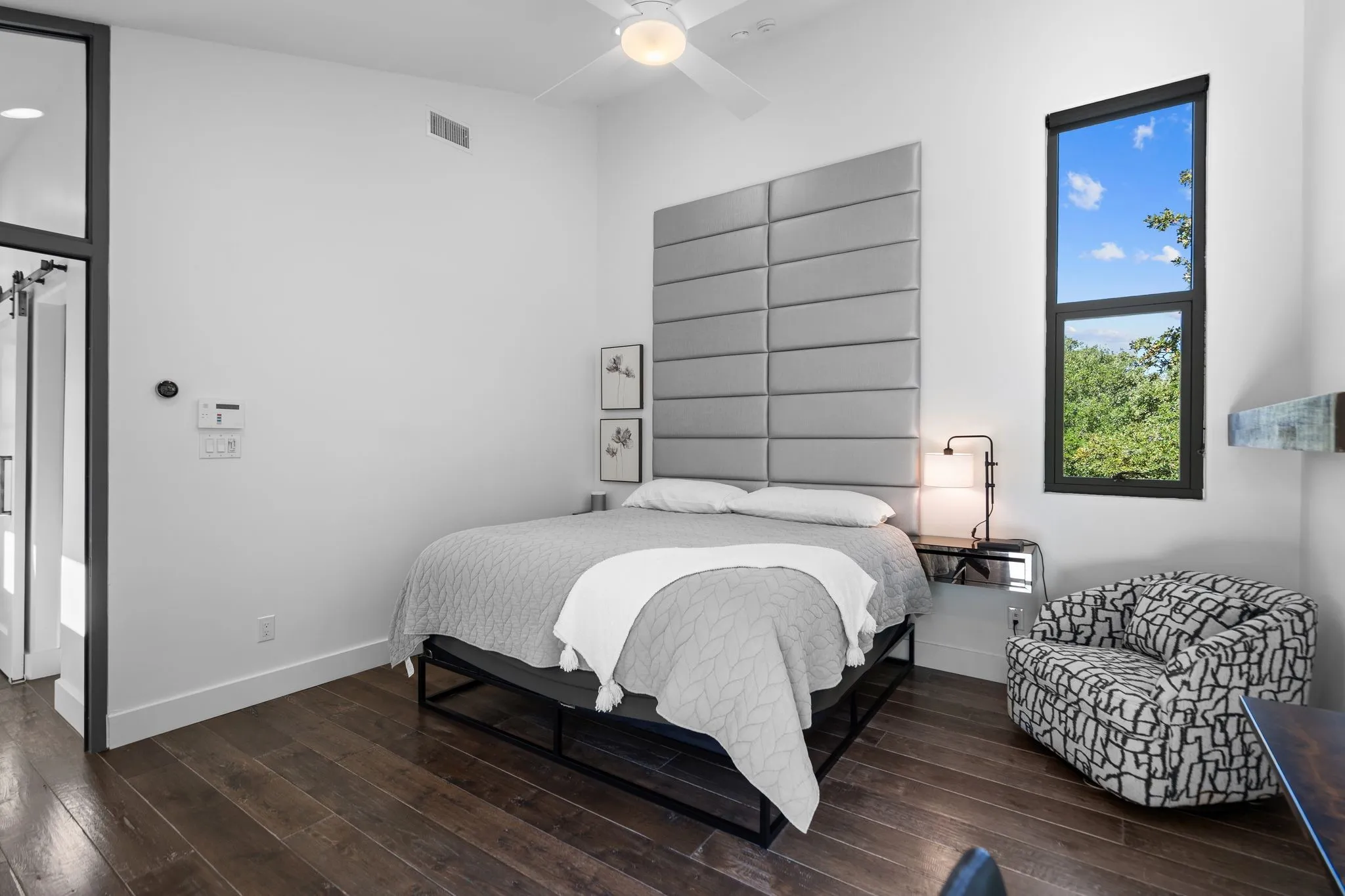 Single Family Residence For Sale in Denton County , 20 Horseshoe Drive, Highland Village, Texas 75077, 4 Bedroom, 4 Bathroom, Garage spaces, 3,221 Sqft, built in 1972, Preowned, mls#21090276, Real Estate Agent in Highland Village, Homes For Sale in Denton county, Homes For Sale in Highland Village, Realtor in Highland Village Texas, Real Estate Brokerage Independent Realty Texas, Luminita Cordes Realtor