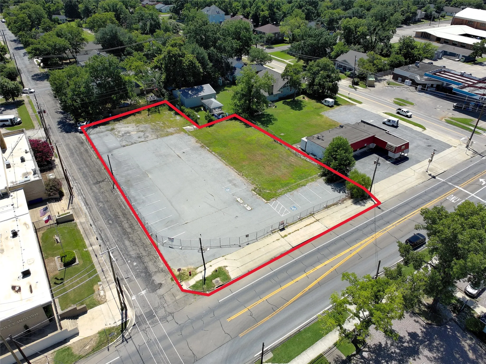 Unimproved Land For Sale in Fannin County , 920 N Center Street, Bonham, Texas 75418, 0, 0, Garage spaces, 0 Sqft, built in 2000, Preowned, mls#21090466, Real Estate Agent in Bonham, Homes For Sale in Fannin county, Homes For Sale in Bonham, Realtor in Bonham Texas, Real Estate Brokerage Independent Realty Texas, Luminita Cordes Realtor