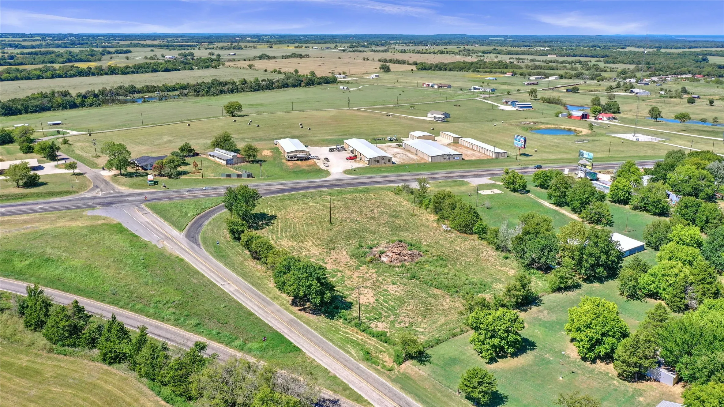 Unimproved Land For Sale in Grayson County , 27960 US Highway 377, Gordonville, Texas 76245, 0, 0, Garage spaces, 0 Sqft, built in 0, mls#21089959, Real Estate Agent in Gordonville, Homes For Sale in Grayson county, Homes For Sale in Gordonville, Realtor in Gordonville Texas, Real Estate Brokerage Independent Realty Texas, Luminita Cordes Realtor