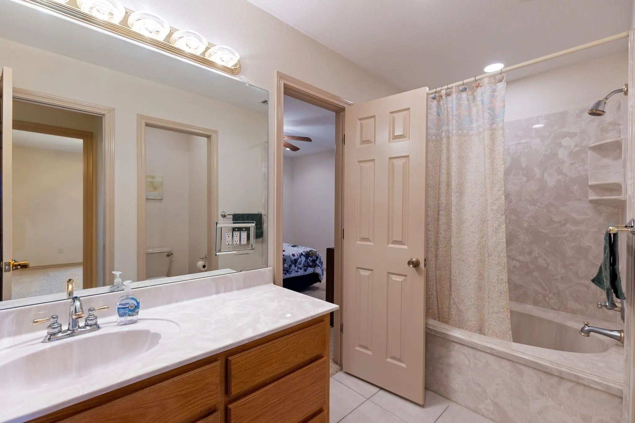 Single Family Residence For Sale in Hopkins County , 1310 - Lot 5 County Road 3566, Dike, Texas 75437, 4 Bedroom, 3 Bathroom, 2 Garage spaces, 3,086 Sqft, built in 2005, Preowned, mls#21087422, Real Estate Agent in Dike, Homes For Sale in Hopkins county, Homes For Sale in Dike, Realtor in Dike Texas, Real Estate Brokerage Independent Realty Texas, Luminita Cordes Realtor