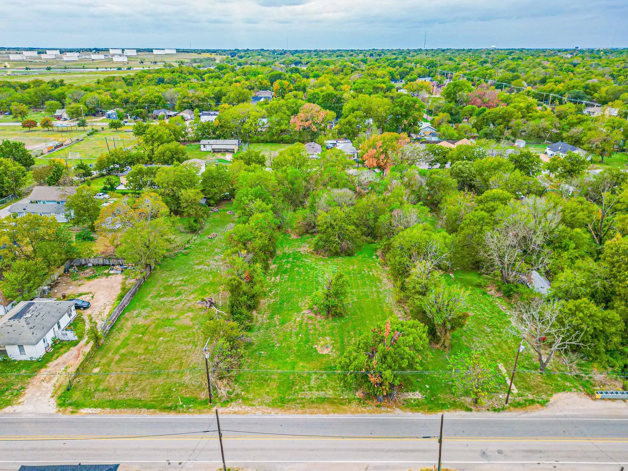 Unimproved Land For Sale in Navarro County , 840 S 15th Street, Corsicana, Texas 75110, 0, 0, Garage spaces, 0 Sqft, built in 0, Price $149,000, mls#21086724, Real Estate Agent in Corsicana, Homes For Sale in Navarro county, Homes For Sale in Corsicana, Realtor in Corsicana Texas, Real Estate Brokerage Independent Realty Texas, Luminita Cordes Realtor