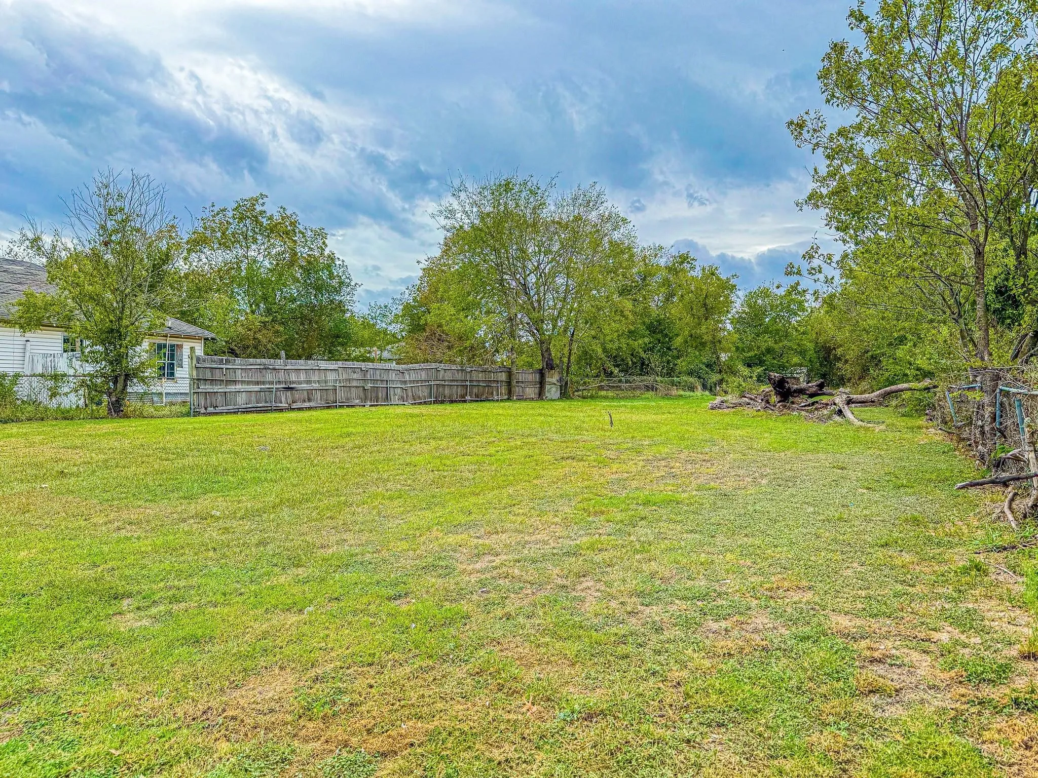 Unimproved Land For Sale in Navarro County , 840 S 15th Street, Corsicana, Texas 75110, 0, 0, Garage spaces, 0 Sqft, built in 0, Price $149,000, mls#21086724, Real Estate Agent in Corsicana, Homes For Sale in Navarro county, Homes For Sale in Corsicana, Realtor in Corsicana Texas, Real Estate Brokerage Independent Realty Texas, Luminita Cordes Realtor
