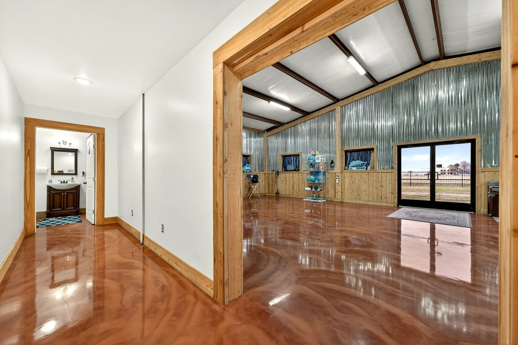 Industrial For Sale in Hunt County , 4626 County Road 2200, Greenville, Texas 75402, 0, 0, Garage spaces, 0 Sqft, built in 2016, Preowned, Price $1,650,000, mls#21091633, Real Estate Agent in Greenville, Homes For Sale in Hunt county, Homes For Sale in Greenville, Realtor in Greenville Texas, Real Estate Brokerage Independent Realty Texas, Luminita Cordes Realtor