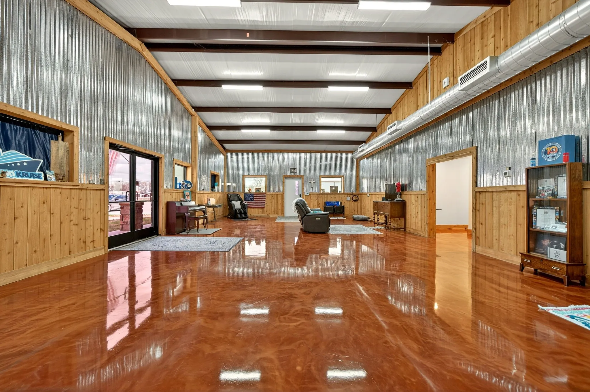 Industrial For Sale in Hunt County , 4626 County Road 2200, Greenville, Texas 75402, 0, 0, Garage spaces, 0 Sqft, built in 2016, Preowned, Price $1,650,000, mls#21091633, Real Estate Agent in Greenville, Homes For Sale in Hunt county, Homes For Sale in Greenville, Realtor in Greenville Texas, Real Estate Brokerage Independent Realty Texas, Luminita Cordes Realtor
