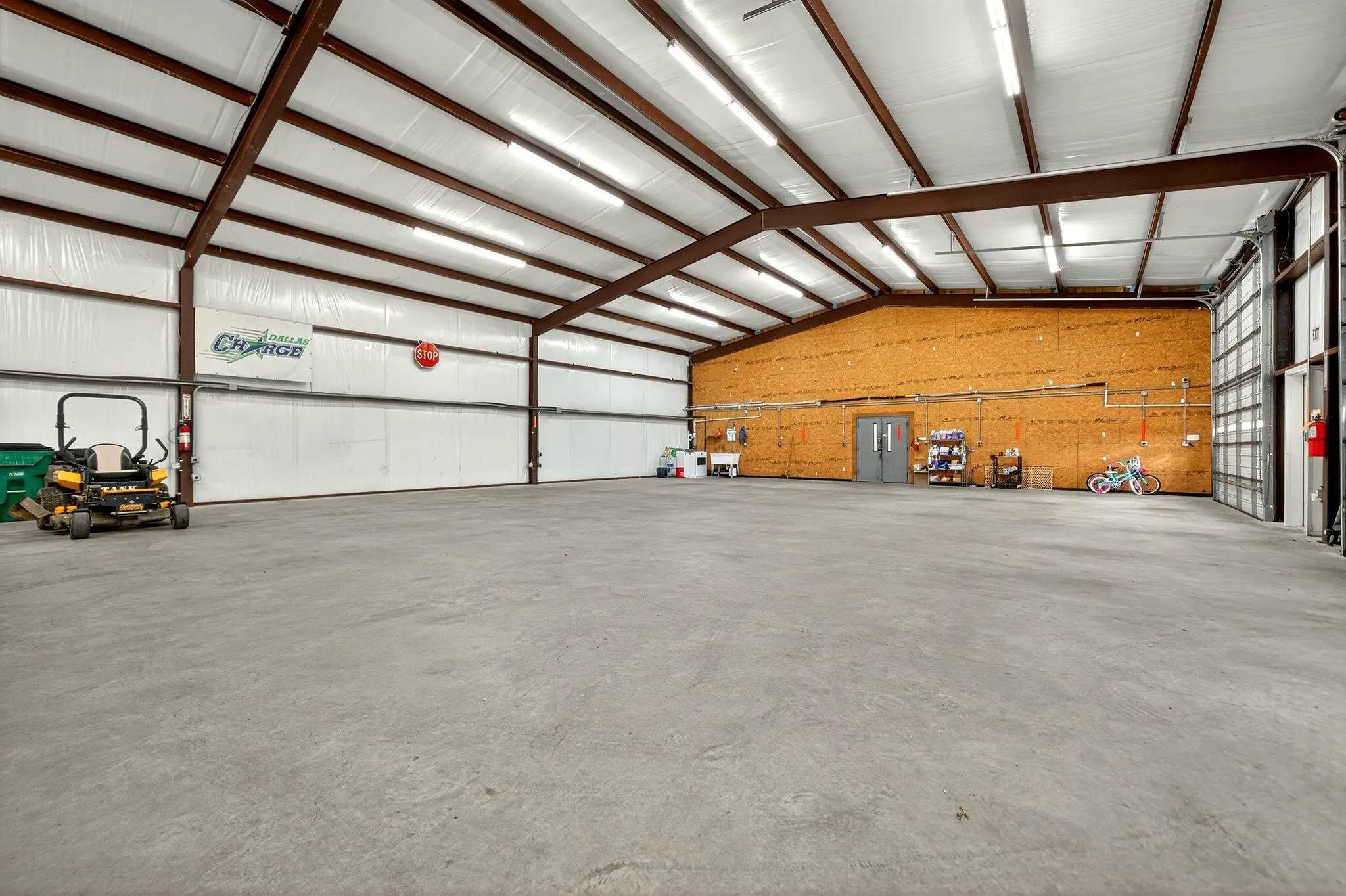 Industrial For Sale in Hunt County , 4626 County Road 2200, Greenville, Texas 75402, 0, 0, Garage spaces, 0 Sqft, built in 2016, Preowned, Price $1,650,000, mls#21091633, Real Estate Agent in Greenville, Homes For Sale in Hunt county, Homes For Sale in Greenville, Realtor in Greenville Texas, Real Estate Brokerage Independent Realty Texas, Luminita Cordes Realtor