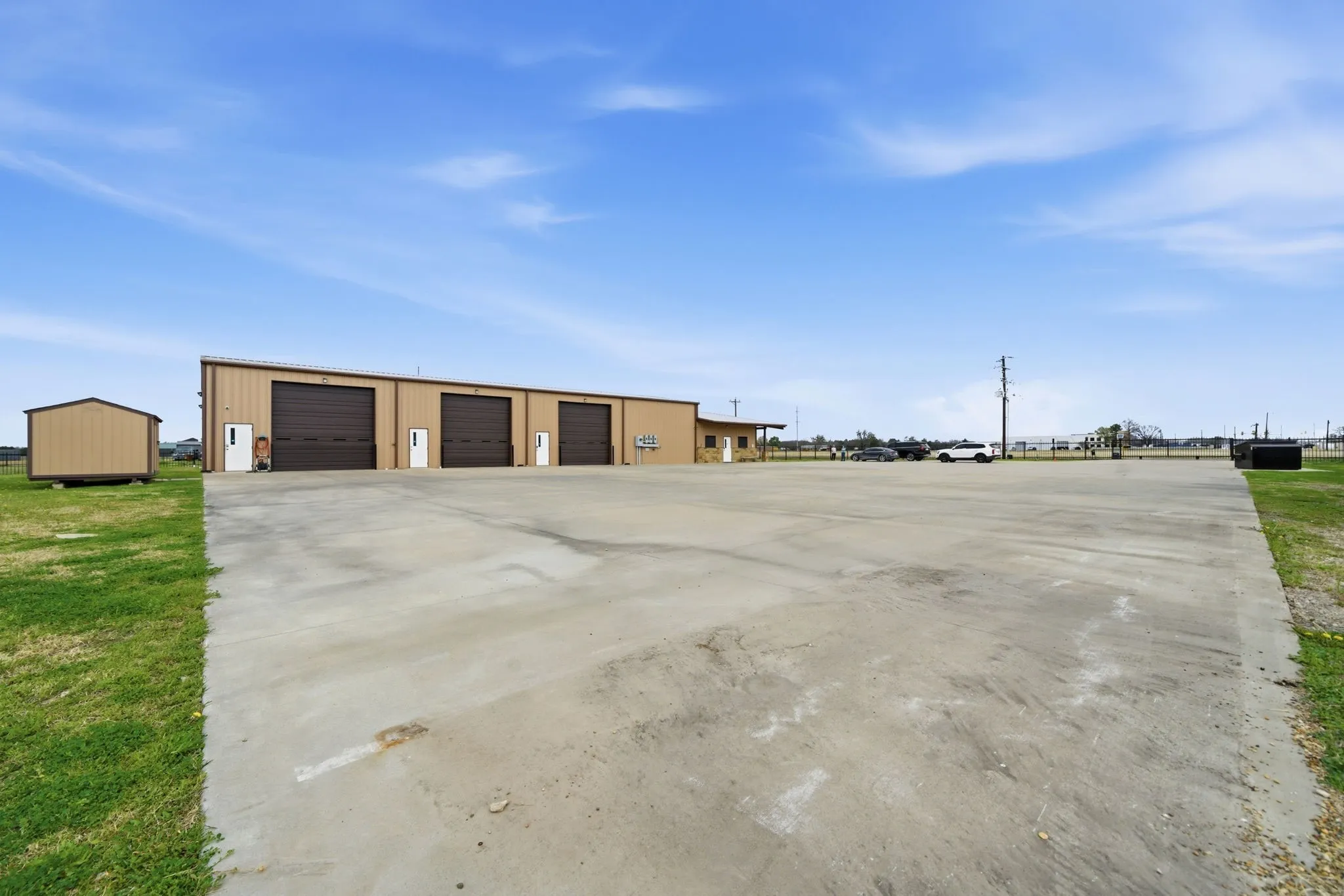 Industrial For Sale in Hunt County , 4626 County Road 2200, Greenville, Texas 75402, 0, 0, Garage spaces, 0 Sqft, built in 2016, Preowned, Price $1,650,000, mls#21091633, Real Estate Agent in Greenville, Homes For Sale in Hunt county, Homes For Sale in Greenville, Realtor in Greenville Texas, Real Estate Brokerage Independent Realty Texas, Luminita Cordes Realtor