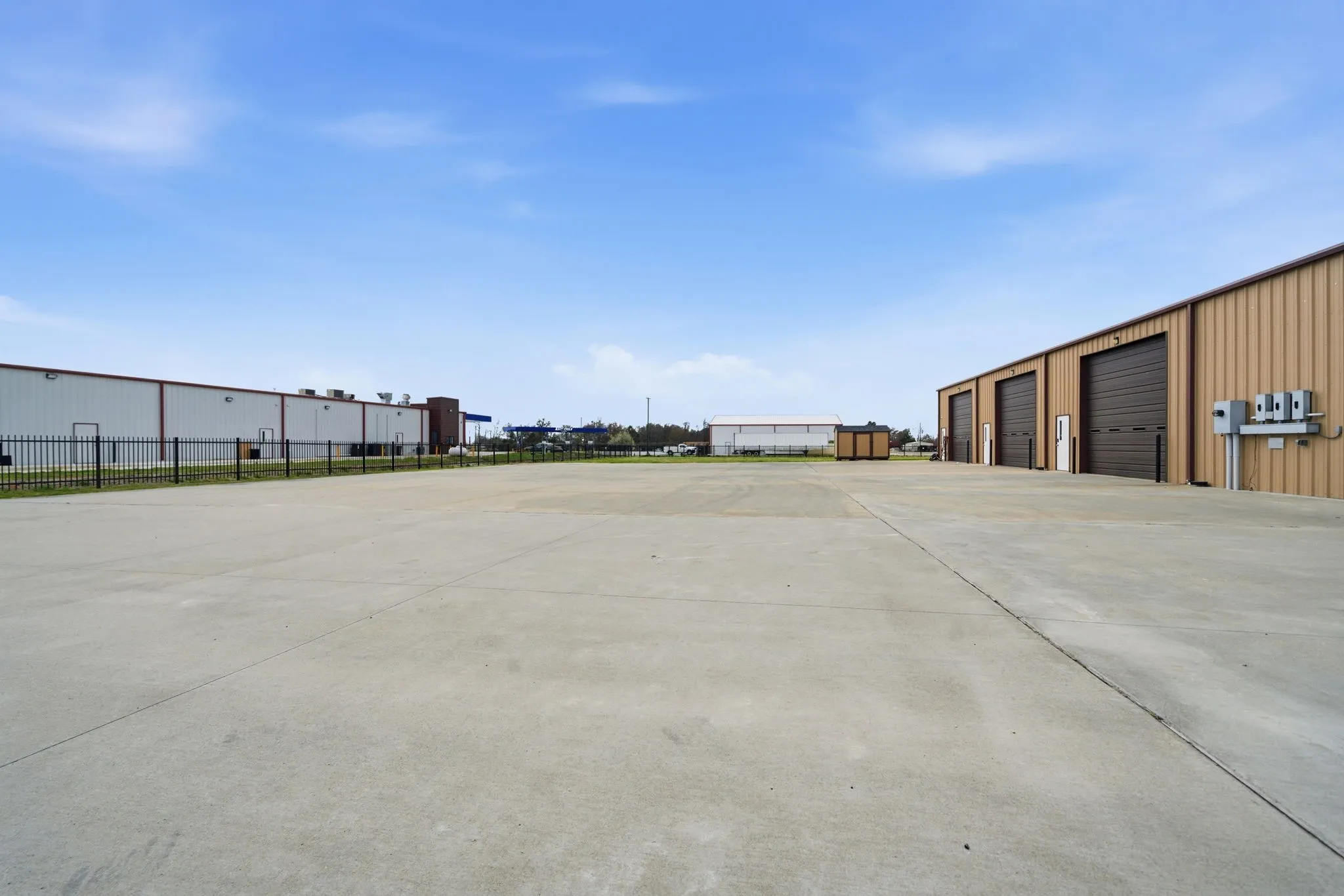 Industrial For Sale in Hunt County , 4626 County Road 2200, Greenville, Texas 75402, 0, 0, Garage spaces, 0 Sqft, built in 2016, Preowned, Price $1,650,000, mls#21091633, Real Estate Agent in Greenville, Homes For Sale in Hunt county, Homes For Sale in Greenville, Realtor in Greenville Texas, Real Estate Brokerage Independent Realty Texas, Luminita Cordes Realtor