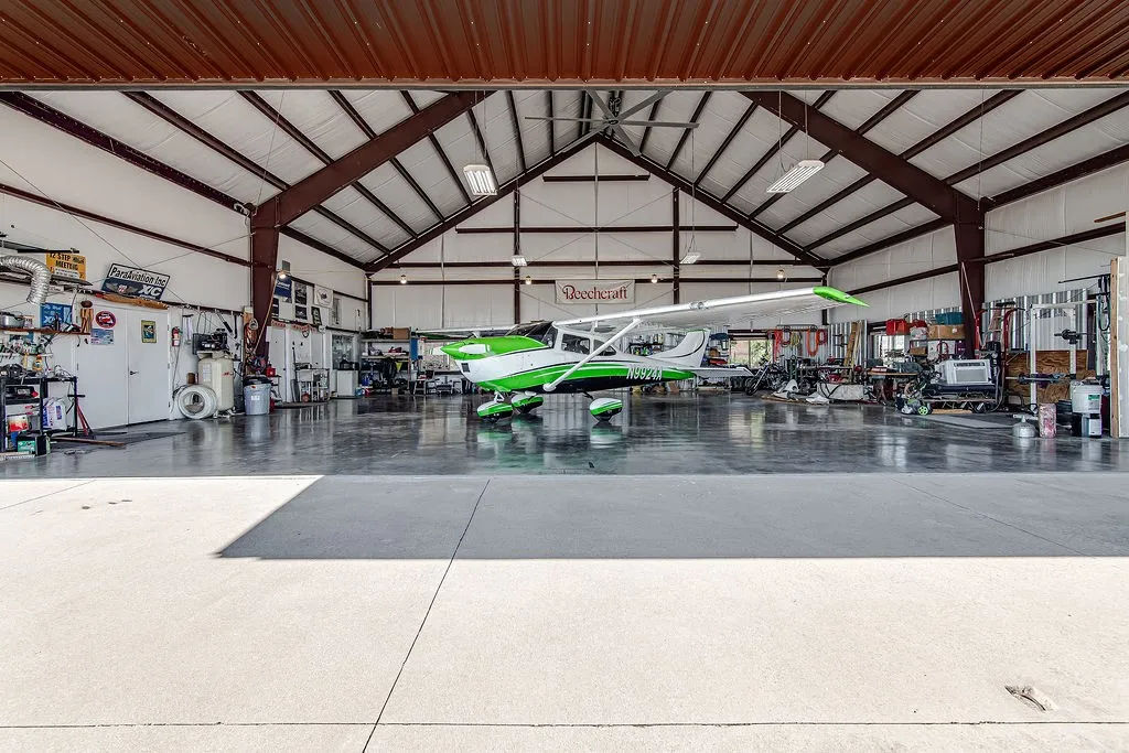 Airplane Hangar
