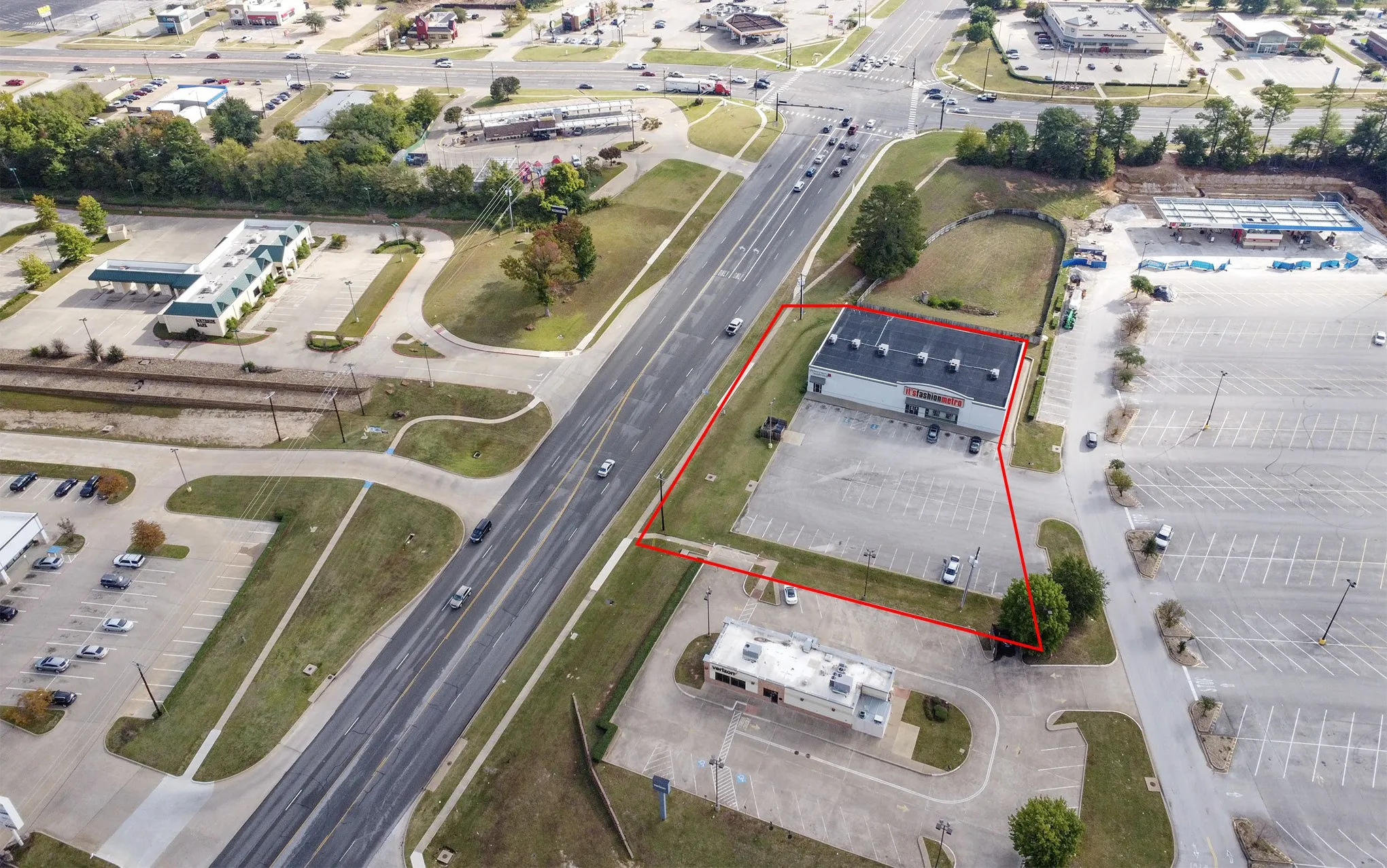 Retail For Sale in Smith County , 3810 STATE HIGHWAY 64 W, Tyler, Texas 75704, 0, 0, Garage spaces, 0 Sqft, built in 2008, Preowned, mls#21091893, Real Estate Agent in Tyler, Homes For Sale in Smith county, Homes For Sale in Tyler, Realtor in Tyler Texas, Real Estate Brokerage Independent Realty Texas, Luminita Cordes Realtor