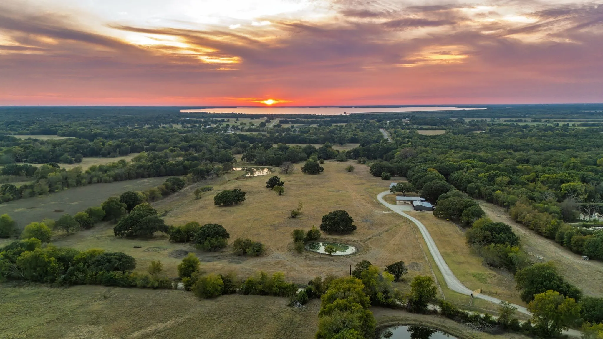 Single Family Residence For Sale in Hopkins County , 448 County Road 4581, Sulphur Springs, Texas 75482, 1 Bedroom, 1 Bathroom, 2 Garage spaces, 840 Sqft, built in 2018, Preowned, mls#21091230, Real Estate Agent in Sulphur Springs, Homes For Sale in Hopkins county, Homes For Sale in Sulphur Springs, Realtor in Sulphur Springs Texas, Real Estate Brokerage Independent Realty Texas, Luminita Cordes Realtor