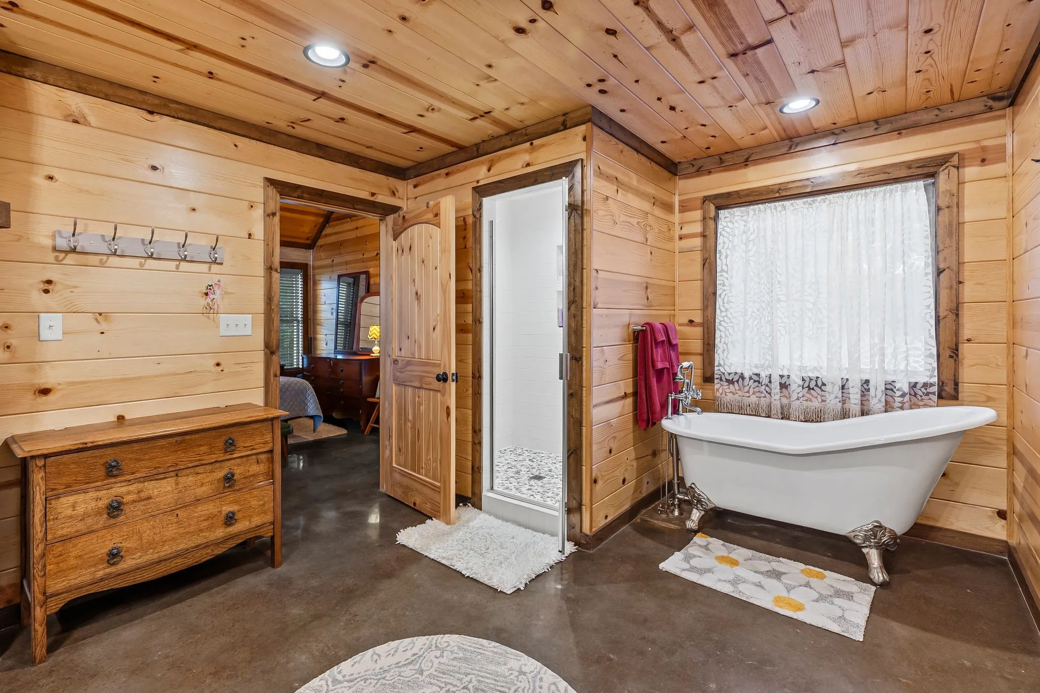 Single Family Residence For Sale in Hopkins County , 448 County Road 4581, Sulphur Springs, Texas 75482, 1 Bedroom, 1 Bathroom, 2 Garage spaces, 840 Sqft, built in 2018, Preowned, mls#21091230, Real Estate Agent in Sulphur Springs, Homes For Sale in Hopkins county, Homes For Sale in Sulphur Springs, Realtor in Sulphur Springs Texas, Real Estate Brokerage Independent Realty Texas, Luminita Cordes Realtor