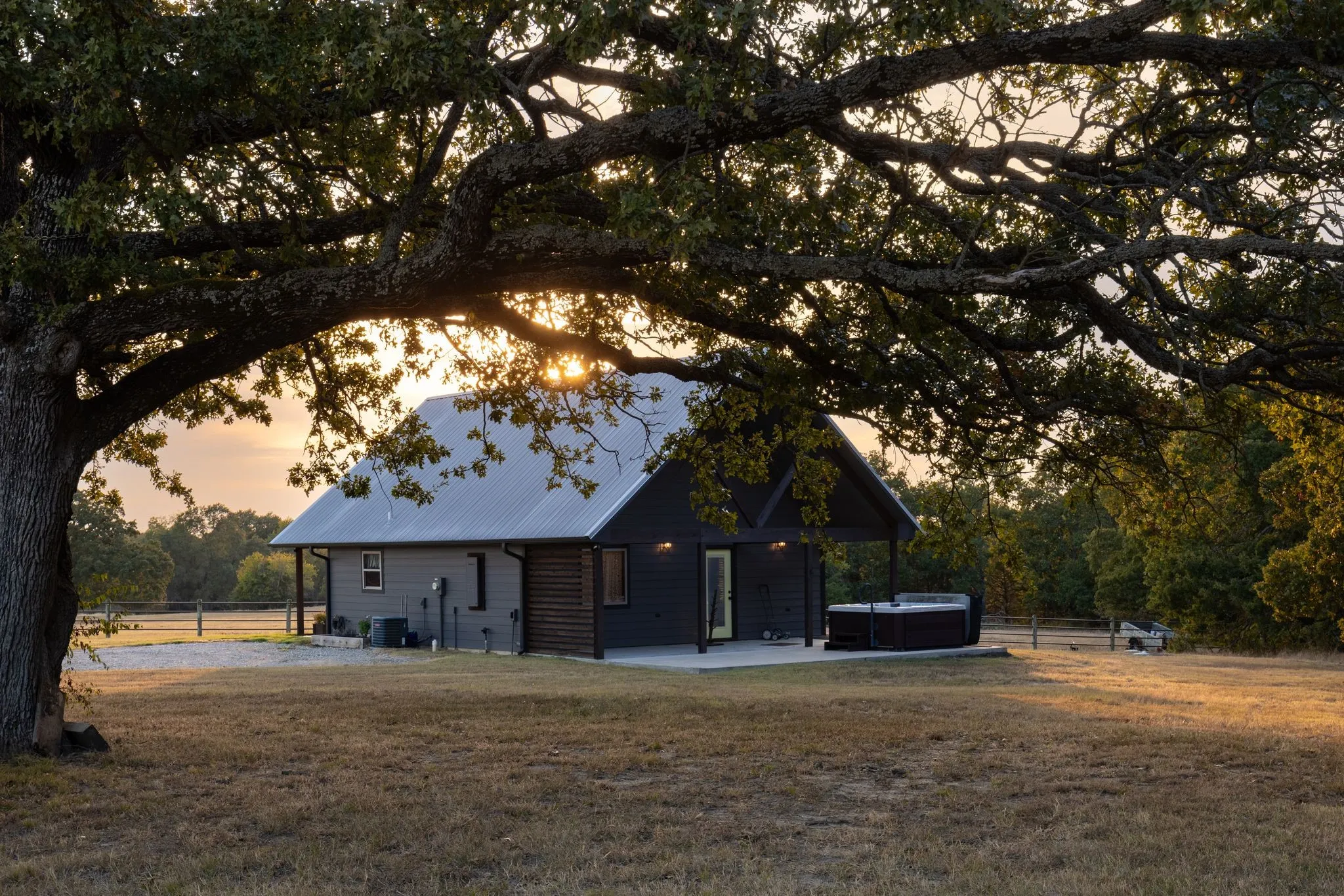 Single Family Residence For Sale in Hopkins County , 448 County Road 4581, Sulphur Springs, Texas 75482, 1 Bedroom, 1 Bathroom, 2 Garage spaces, 840 Sqft, built in 2018, Preowned, mls#21091230, Real Estate Agent in Sulphur Springs, Homes For Sale in Hopkins county, Homes For Sale in Sulphur Springs, Realtor in Sulphur Springs Texas, Real Estate Brokerage Independent Realty Texas, Luminita Cordes Realtor