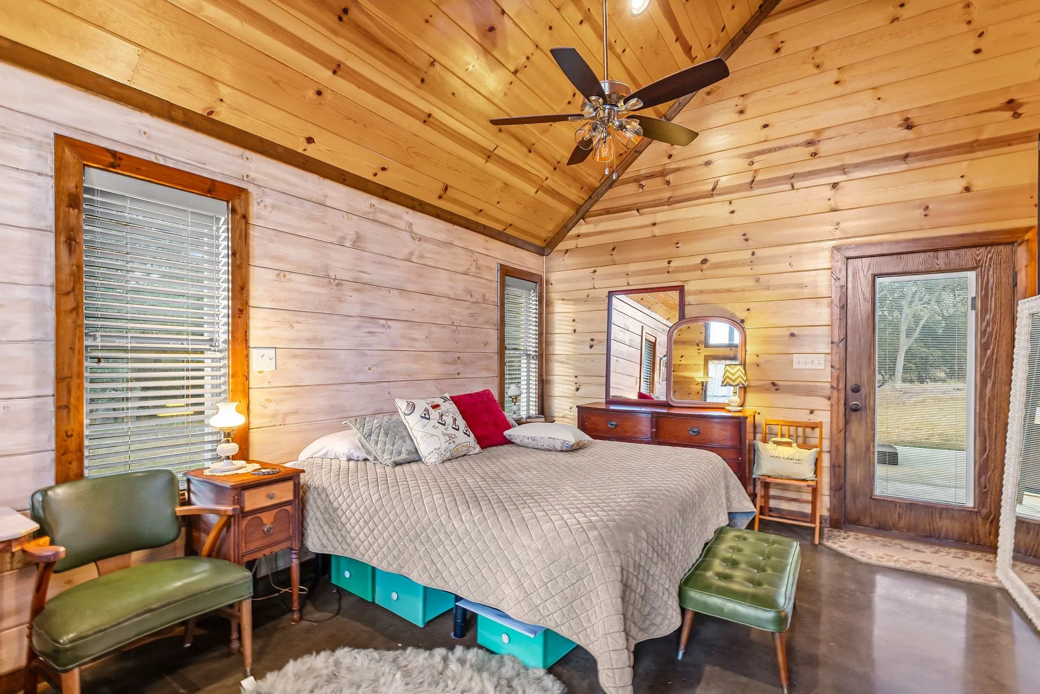 Single Family Residence For Sale in Hopkins County , 448 County Road 4581, Sulphur Springs, Texas 75482, 1 Bedroom, 1 Bathroom, 2 Garage spaces, 840 Sqft, built in 2018, Preowned, mls#21091230, Real Estate Agent in Sulphur Springs, Homes For Sale in Hopkins county, Homes For Sale in Sulphur Springs, Realtor in Sulphur Springs Texas, Real Estate Brokerage Independent Realty Texas, Luminita Cordes Realtor