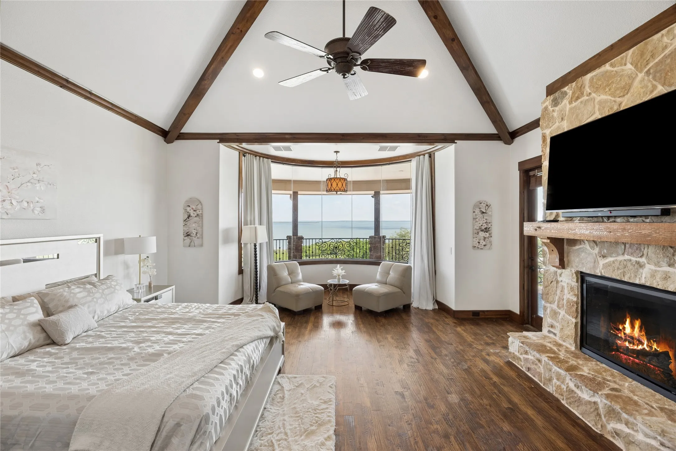 Vaulted ceiling with exposed wood beams