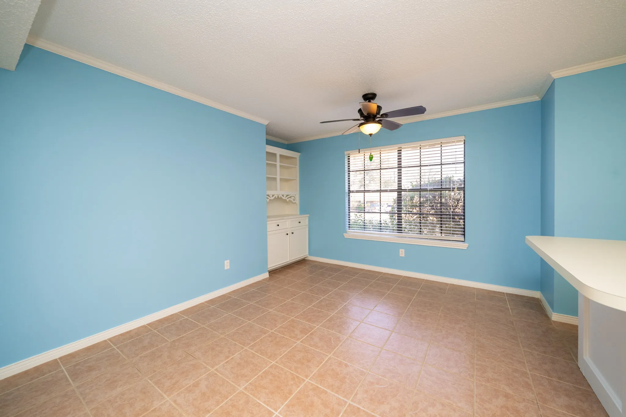 Single Family Residence For Sale in Gregg County , 2801 Northridge Drive, Longview, Texas 75605, 5 Bedroom, 3 Bathroom, 1 Garage spaces, 3,140 Sqft, built in 1983, Preowned, mls#21089664, Real Estate Agent in Longview, Homes For Sale in Gregg county, Homes For Sale in Longview, Realtor in Longview Texas, Real Estate Brokerage Independent Realty Texas, Luminita Cordes Realtor