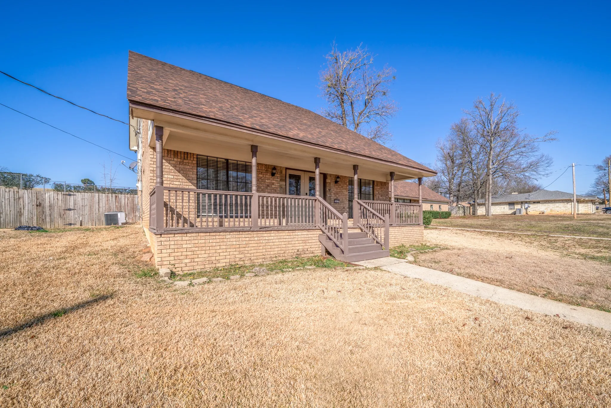 Single Family Residence For Sale in Gregg County , 2801 Northridge Drive, Longview, Texas 75605, 5 Bedroom, 3 Bathroom, 1 Garage spaces, 3,140 Sqft, built in 1983, Preowned, mls#21089664, Real Estate Agent in Longview, Homes For Sale in Gregg county, Homes For Sale in Longview, Realtor in Longview Texas, Real Estate Brokerage Independent Realty Texas, Luminita Cordes Realtor