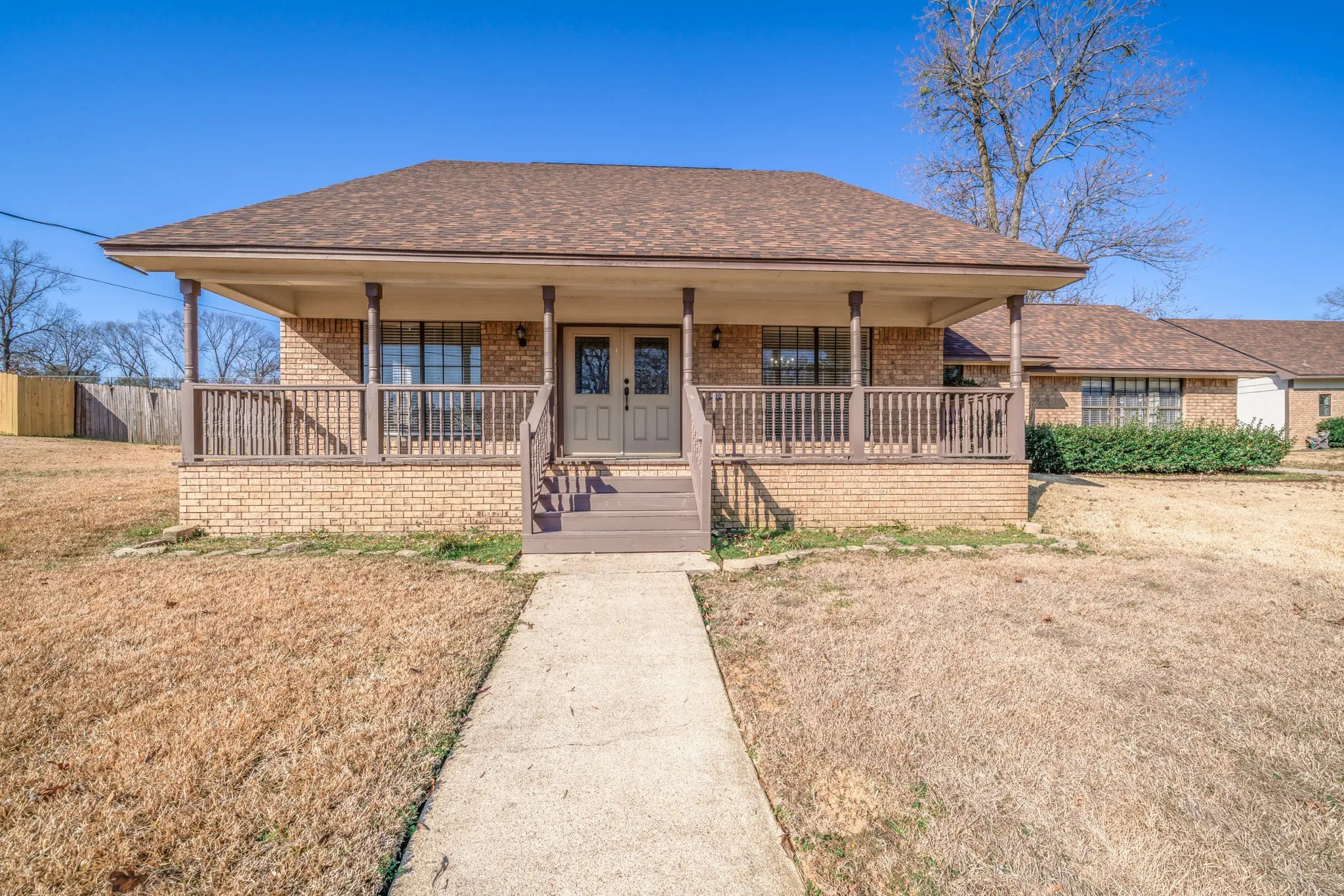 Single Family Residence For Sale in Gregg County , 2801 Northridge Drive, Longview, Texas 75605, 5 Bedroom, 3 Bathroom, 1 Garage spaces, 3,140 Sqft, built in 1983, Preowned, mls#21089664, Real Estate Agent in Longview, Homes For Sale in Gregg county, Homes For Sale in Longview, Realtor in Longview Texas, Real Estate Brokerage Independent Realty Texas, Luminita Cordes Realtor
