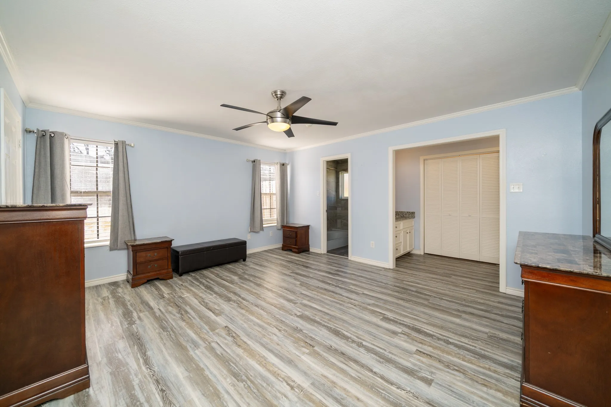 Single Family Residence For Sale in Gregg County , 2801 Northridge Drive, Longview, Texas 75605, 5 Bedroom, 3 Bathroom, 1 Garage spaces, 3,140 Sqft, built in 1983, Preowned, mls#21089664, Real Estate Agent in Longview, Homes For Sale in Gregg county, Homes For Sale in Longview, Realtor in Longview Texas, Real Estate Brokerage Independent Realty Texas, Luminita Cordes Realtor
