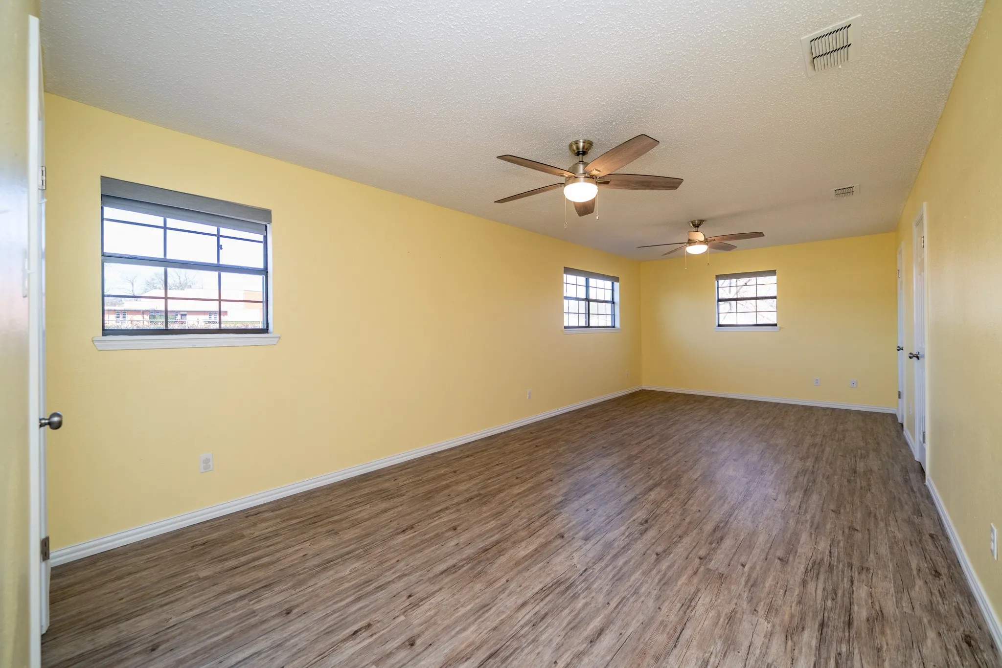 Single Family Residence For Sale in Gregg County , 2801 Northridge Drive, Longview, Texas 75605, 5 Bedroom, 3 Bathroom, 1 Garage spaces, 3,140 Sqft, built in 1983, Preowned, mls#21089664, Real Estate Agent in Longview, Homes For Sale in Gregg county, Homes For Sale in Longview, Realtor in Longview Texas, Real Estate Brokerage Independent Realty Texas, Luminita Cordes Realtor