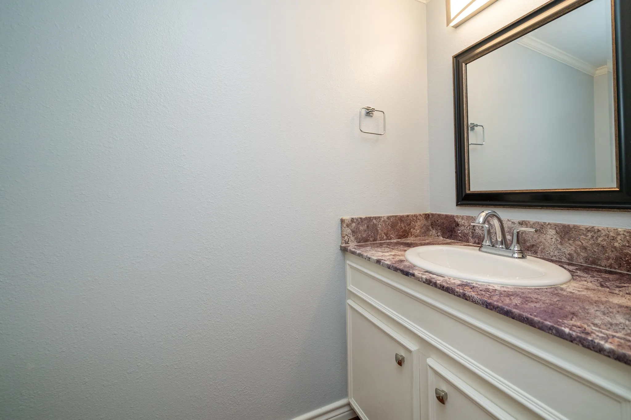 Single Family Residence For Sale in Gregg County , 2801 Northridge Drive, Longview, Texas 75605, 5 Bedroom, 3 Bathroom, 1 Garage spaces, 3,140 Sqft, built in 1983, Preowned, mls#21089664, Real Estate Agent in Longview, Homes For Sale in Gregg county, Homes For Sale in Longview, Realtor in Longview Texas, Real Estate Brokerage Independent Realty Texas, Luminita Cordes Realtor