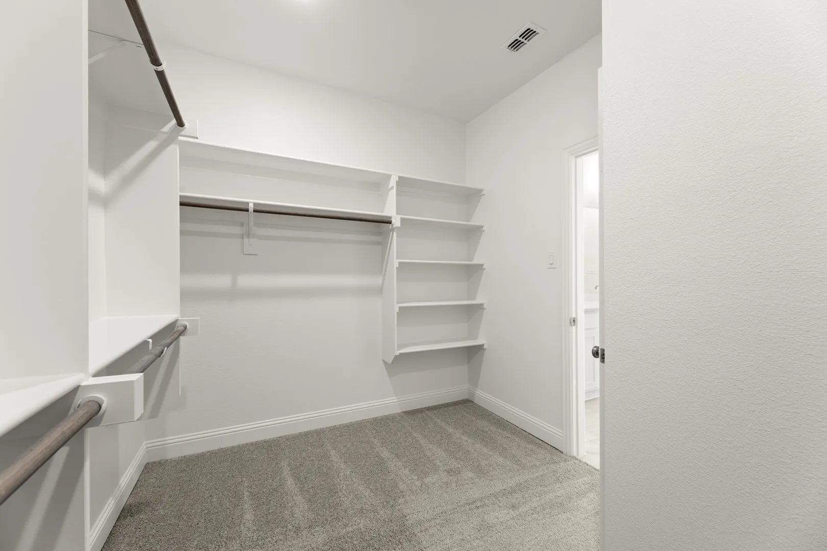 24. 3912 Keya - Closet