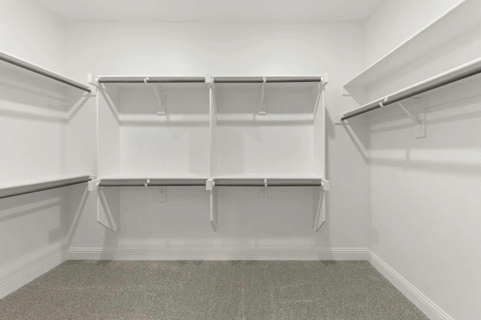 24. 3908 Keya - Closet