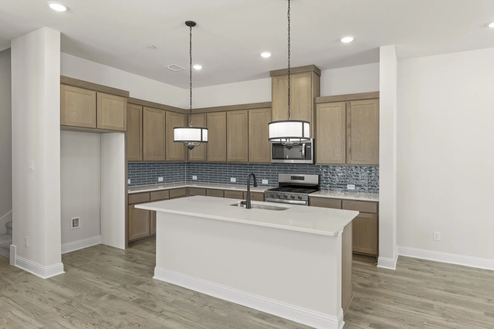 09. 3900 Keya - Kitchen (2)