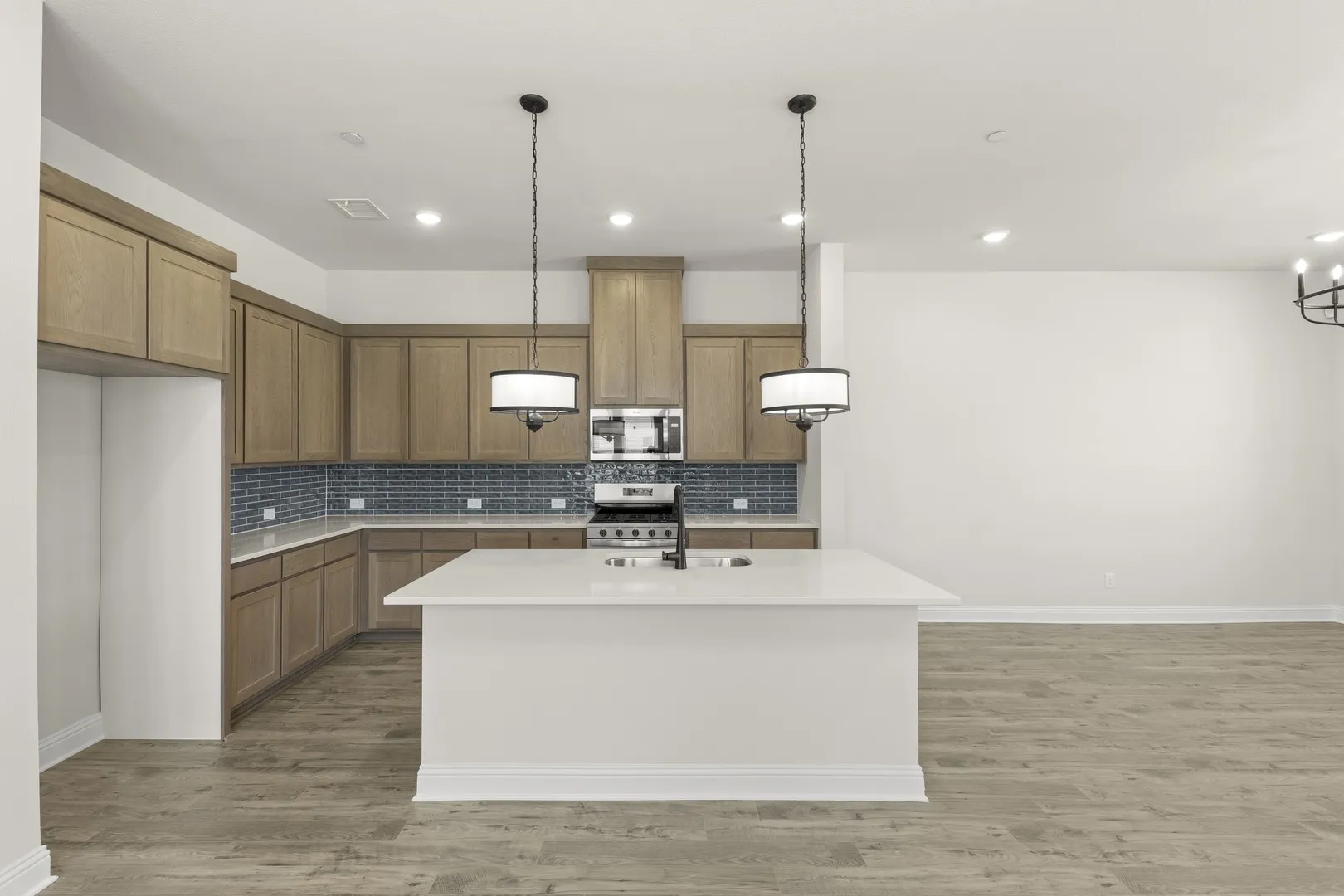 07. 3900 Keya - Kitchen