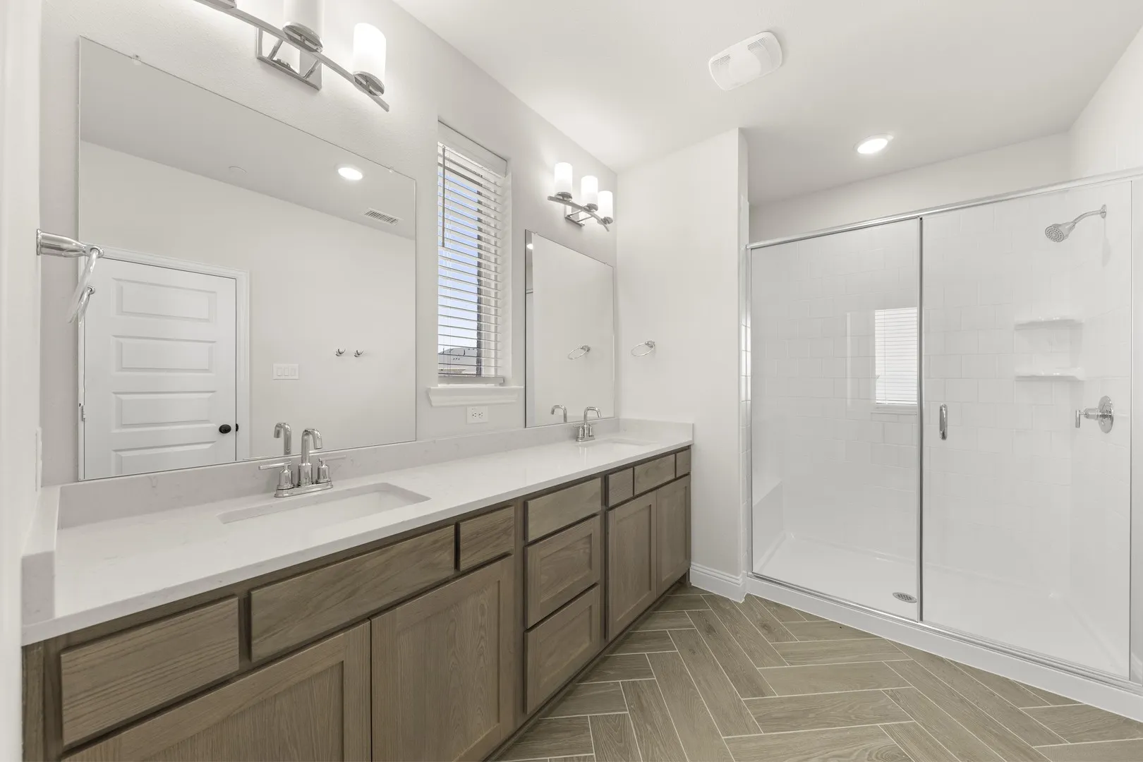 23. 3900 Keya - Bath (2)