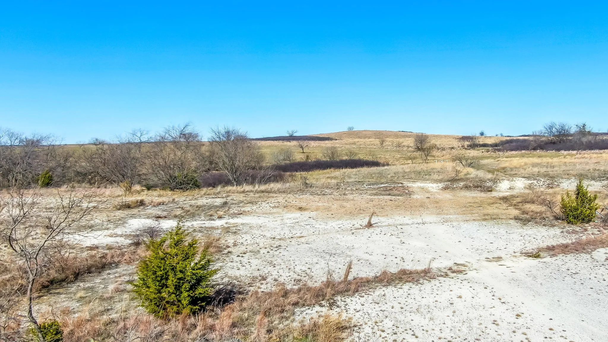 View of local wilderness with rural landscape