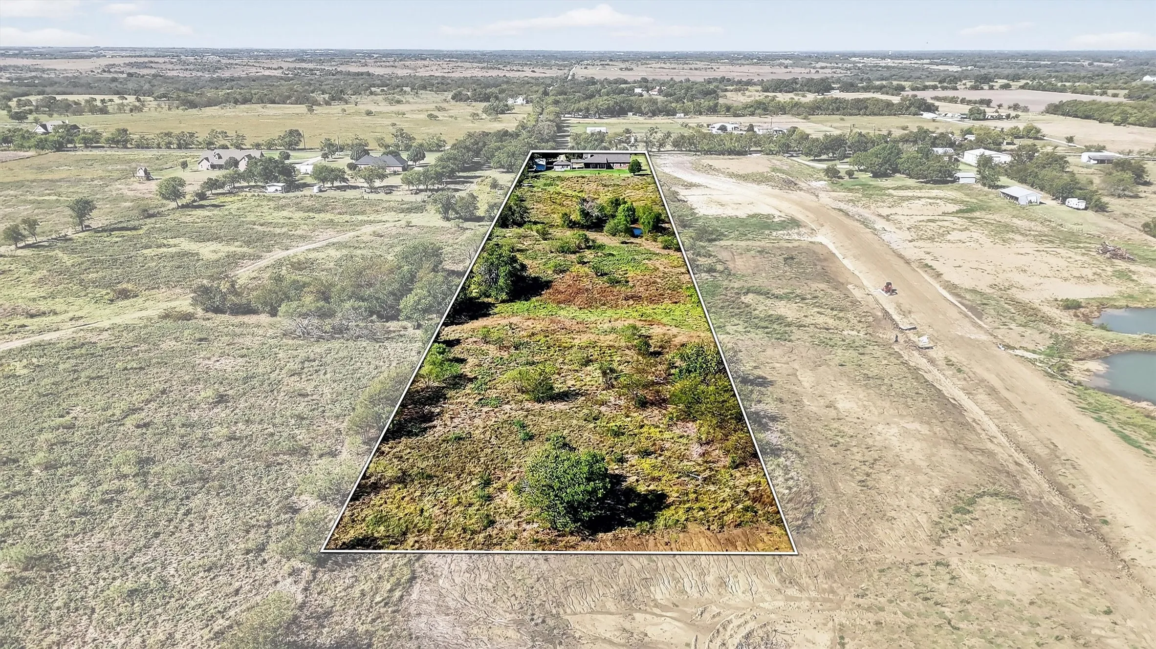 Single Family Residence For Sale in Grayson County , 2166 Old Southmayd Road, Sherman, Texas 75092, 3 Bedroom, 3 Bathroom, 2 Garage spaces, 2,542 Sqft, built in 2007, mls#21092720, Real Estate Agent in Sherman, Homes For Sale in Grayson county, Homes For Sale in Sherman, Realtor in Sherman Texas, Real Estate Brokerage Independent Realty Texas, Luminita Cordes Realtor