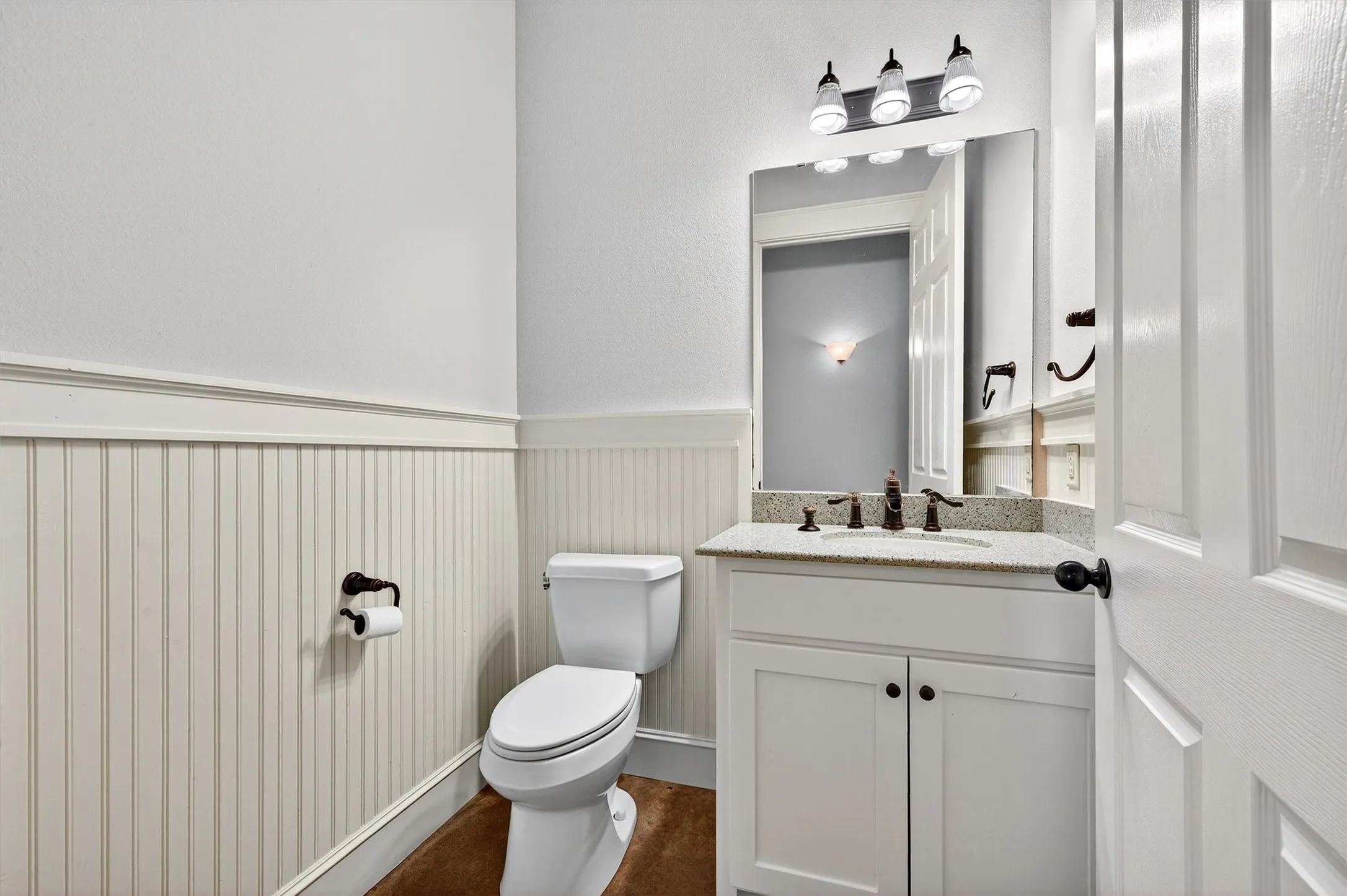 Single Family Residence For Sale in Grayson County , 2166 Old Southmayd Road, Sherman, Texas 75092, 3 Bedroom, 3 Bathroom, 2 Garage spaces, 2,542 Sqft, built in 2007, mls#21092720, Real Estate Agent in Sherman, Homes For Sale in Grayson county, Homes For Sale in Sherman, Realtor in Sherman Texas, Real Estate Brokerage Independent Realty Texas, Luminita Cordes Realtor