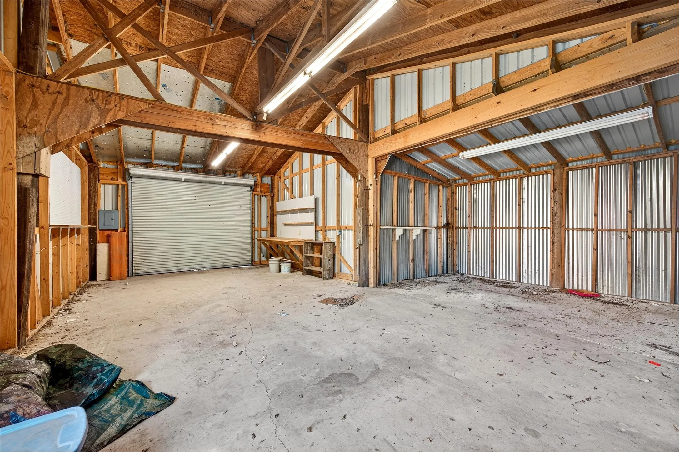 Single Family Residence For Sale in Grayson County , 2166 Old Southmayd Road, Sherman, Texas 75092, 3 Bedroom, 3 Bathroom, 2 Garage spaces, 2,542 Sqft, built in 2007, mls#21092720, Real Estate Agent in Sherman, Homes For Sale in Grayson county, Homes For Sale in Sherman, Realtor in Sherman Texas, Real Estate Brokerage Independent Realty Texas, Luminita Cordes Realtor
