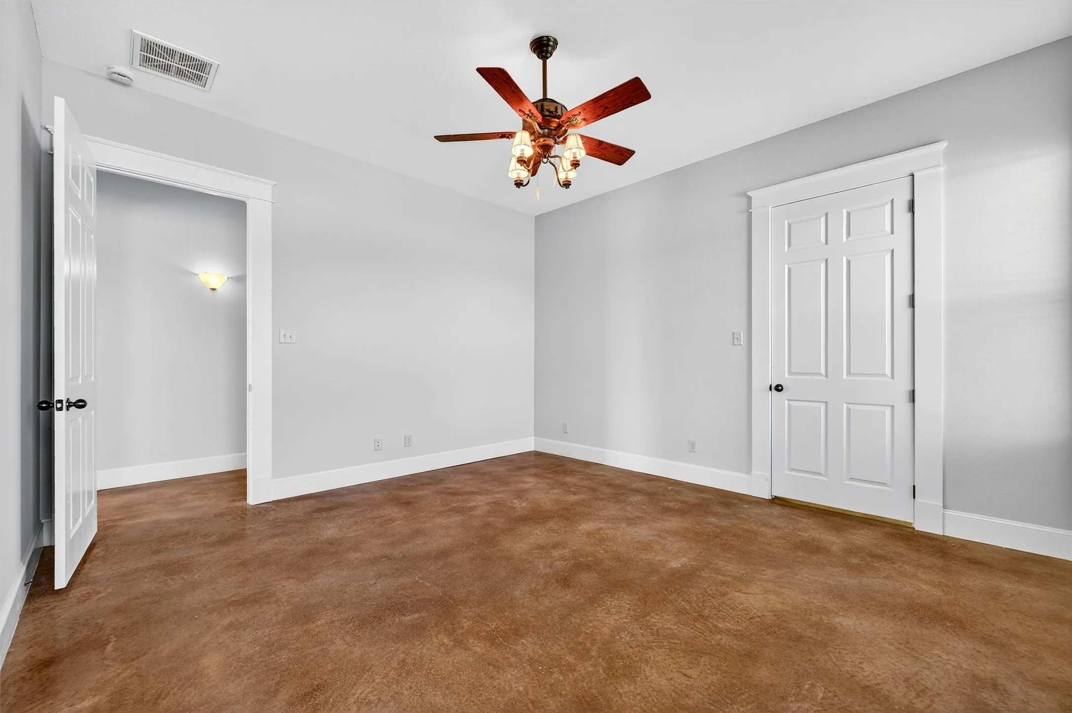 Single Family Residence For Sale in Grayson County , 2166 Old Southmayd Road, Sherman, Texas 75092, 3 Bedroom, 3 Bathroom, 2 Garage spaces, 2,542 Sqft, built in 2007, mls#21092720, Real Estate Agent in Sherman, Homes For Sale in Grayson county, Homes For Sale in Sherman, Realtor in Sherman Texas, Real Estate Brokerage Independent Realty Texas, Luminita Cordes Realtor