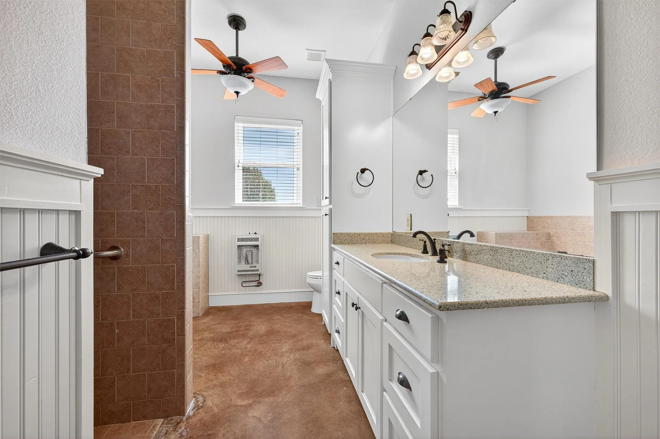 Single Family Residence For Sale in Grayson County , 2166 Old Southmayd Road, Sherman, Texas 75092, 3 Bedroom, 3 Bathroom, 2 Garage spaces, 2,542 Sqft, built in 2007, mls#21092720, Real Estate Agent in Sherman, Homes For Sale in Grayson county, Homes For Sale in Sherman, Realtor in Sherman Texas, Real Estate Brokerage Independent Realty Texas, Luminita Cordes Realtor