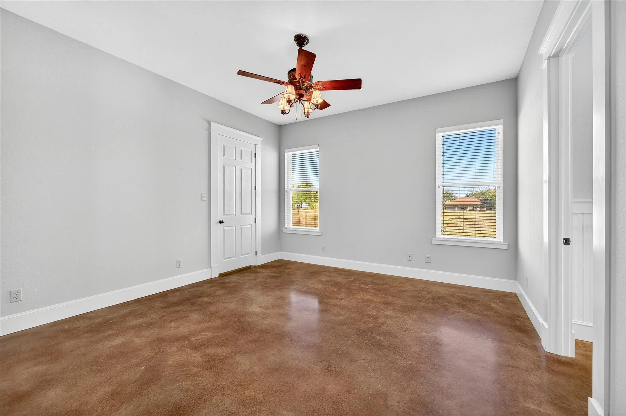 Single Family Residence For Sale in Grayson County , 2166 Old Southmayd Road, Sherman, Texas 75092, 3 Bedroom, 3 Bathroom, 2 Garage spaces, 2,542 Sqft, built in 2007, mls#21092720, Real Estate Agent in Sherman, Homes For Sale in Grayson county, Homes For Sale in Sherman, Realtor in Sherman Texas, Real Estate Brokerage Independent Realty Texas, Luminita Cordes Realtor