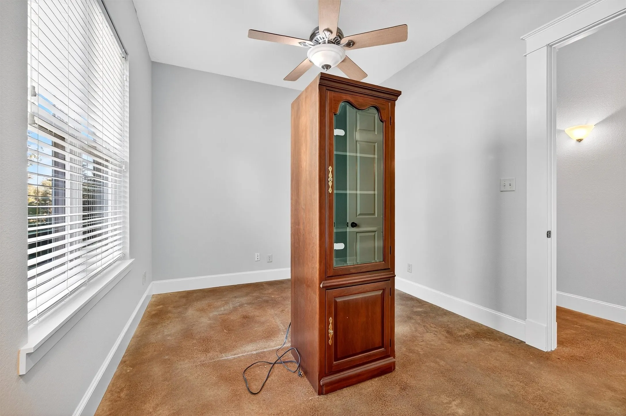 Single Family Residence For Sale in Grayson County , 2166 Old Southmayd Road, Sherman, Texas 75092, 3 Bedroom, 3 Bathroom, 2 Garage spaces, 2,542 Sqft, built in 2007, mls#21092720, Real Estate Agent in Sherman, Homes For Sale in Grayson county, Homes For Sale in Sherman, Realtor in Sherman Texas, Real Estate Brokerage Independent Realty Texas, Luminita Cordes Realtor