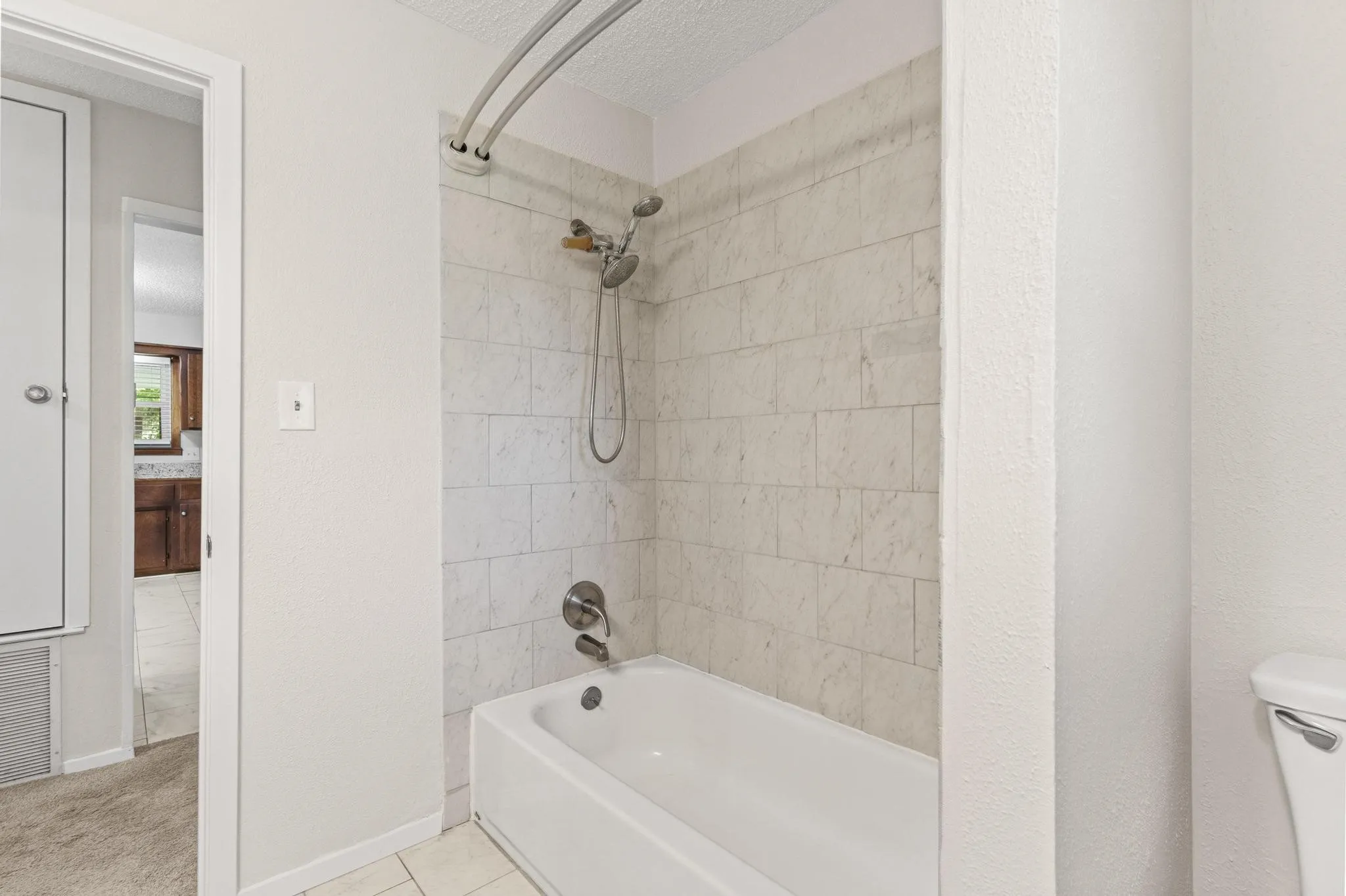 Single Family Residence For Sale in Grayson County , 904 S Gribble Street, Sherman, Texas 75090, 4 Bedroom, 2 Bathroom, Garage spaces, 1,630 Sqft, built in 1930, Preowned, mls#21091089, Real Estate Agent in Sherman, Homes For Sale in Grayson county, Homes For Sale in Sherman, Realtor in Sherman Texas, Real Estate Brokerage Independent Realty Texas, Luminita Cordes Realtor