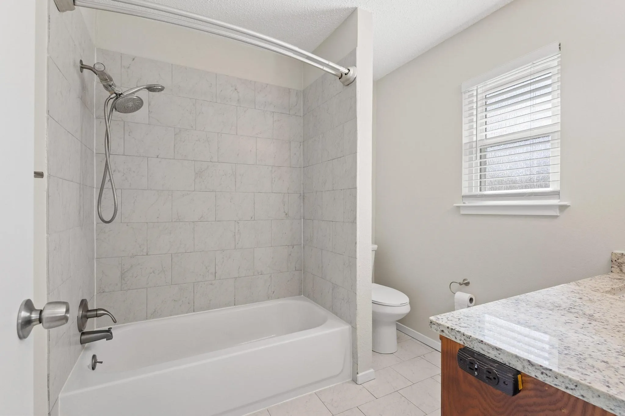 Single Family Residence For Sale in Grayson County , 904 S Gribble Street, Sherman, Texas 75090, 4 Bedroom, 2 Bathroom, Garage spaces, 1,630 Sqft, built in 1930, Preowned, mls#21091089, Real Estate Agent in Sherman, Homes For Sale in Grayson county, Homes For Sale in Sherman, Realtor in Sherman Texas, Real Estate Brokerage Independent Realty Texas, Luminita Cordes Realtor