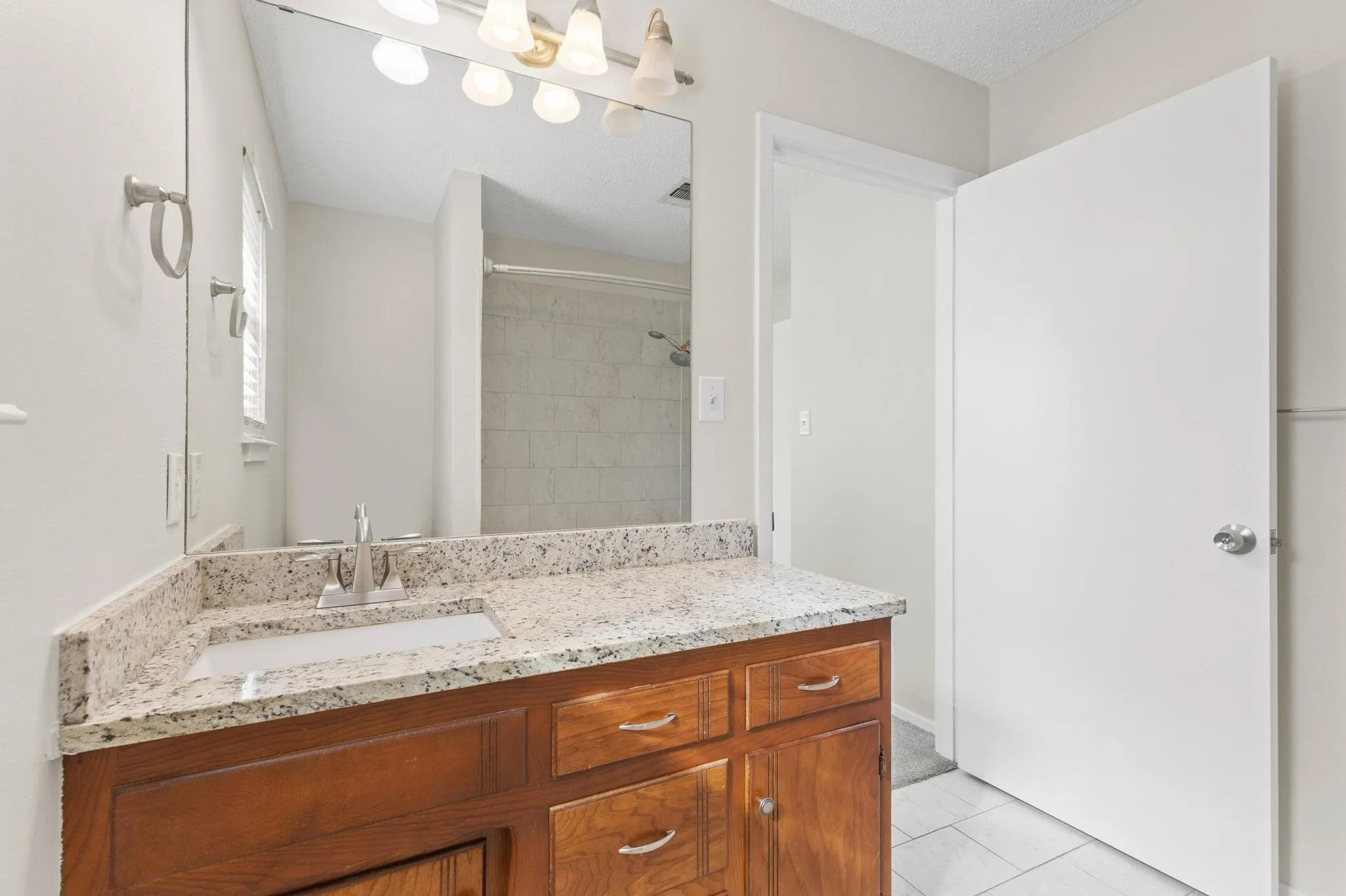 Single Family Residence For Sale in Grayson County , 904 S Gribble Street, Sherman, Texas 75090, 4 Bedroom, 2 Bathroom, Garage spaces, 1,630 Sqft, built in 1930, Preowned, mls#21091089, Real Estate Agent in Sherman, Homes For Sale in Grayson county, Homes For Sale in Sherman, Realtor in Sherman Texas, Real Estate Brokerage Independent Realty Texas, Luminita Cordes Realtor