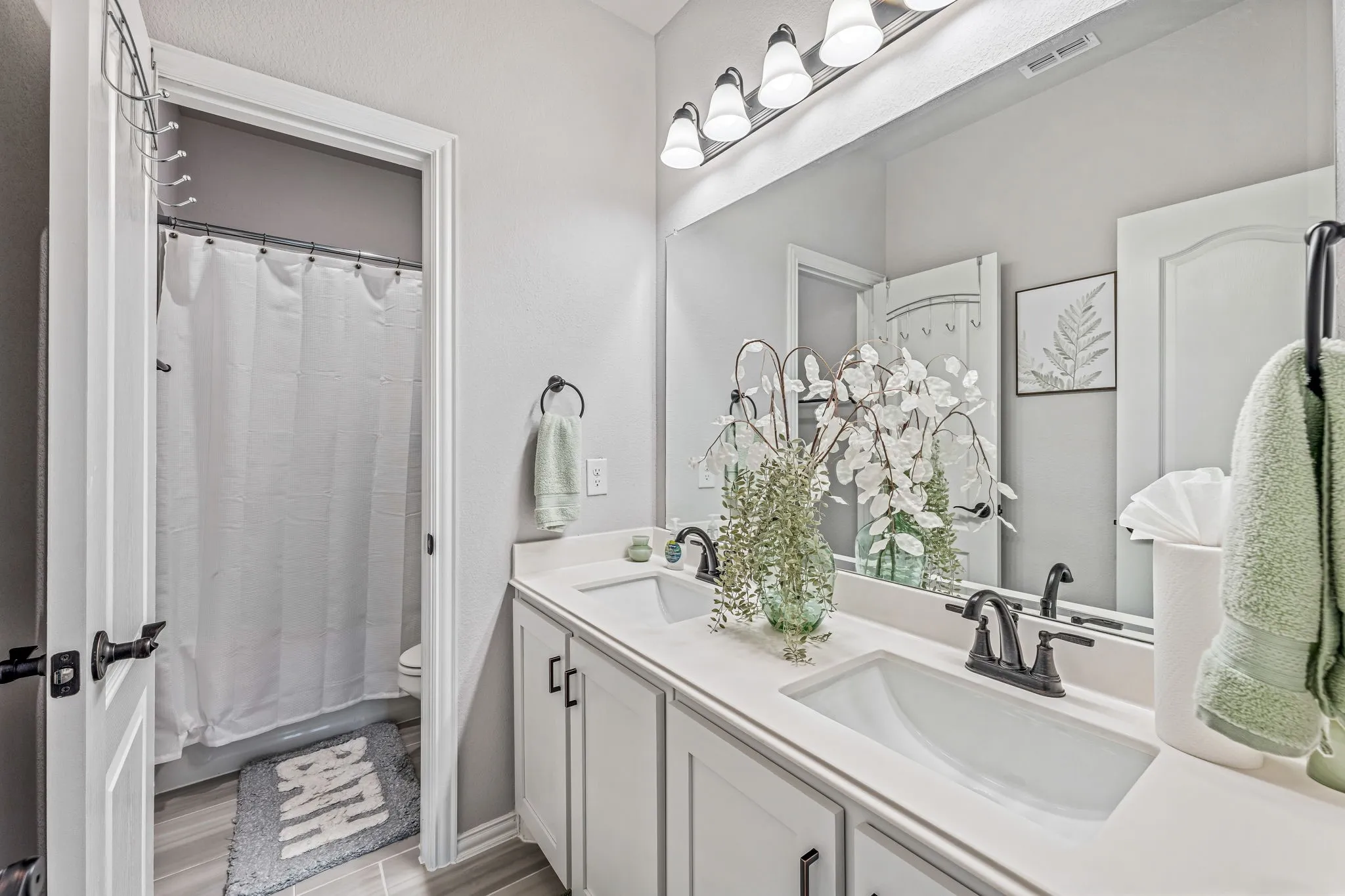Single Family Residence For Sale in Johnson County , 12604 Eagles Bluff, Godley, Texas 76044, 4 Bedroom, 4 Bathroom, 3 Garage spaces, 3,441 Sqft, built in 2022, mls#21092405, Real Estate Agent in Godley, Homes For Sale in Johnson county, Homes For Sale in Godley, Realtor in Godley Texas, Real Estate Brokerage Independent Realty Texas, Luminita Cordes Realtor