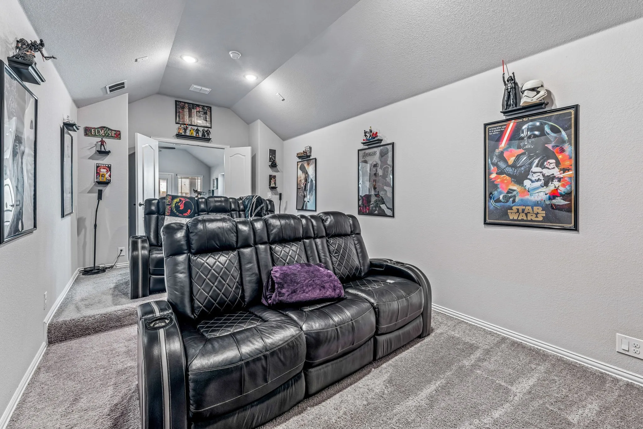 Single Family Residence For Sale in Johnson County , 12604 Eagles Bluff, Godley, Texas 76044, 4 Bedroom, 4 Bathroom, 3 Garage spaces, 3,441 Sqft, built in 2022, mls#21092405, Real Estate Agent in Godley, Homes For Sale in Johnson county, Homes For Sale in Godley, Realtor in Godley Texas, Real Estate Brokerage Independent Realty Texas, Luminita Cordes Realtor