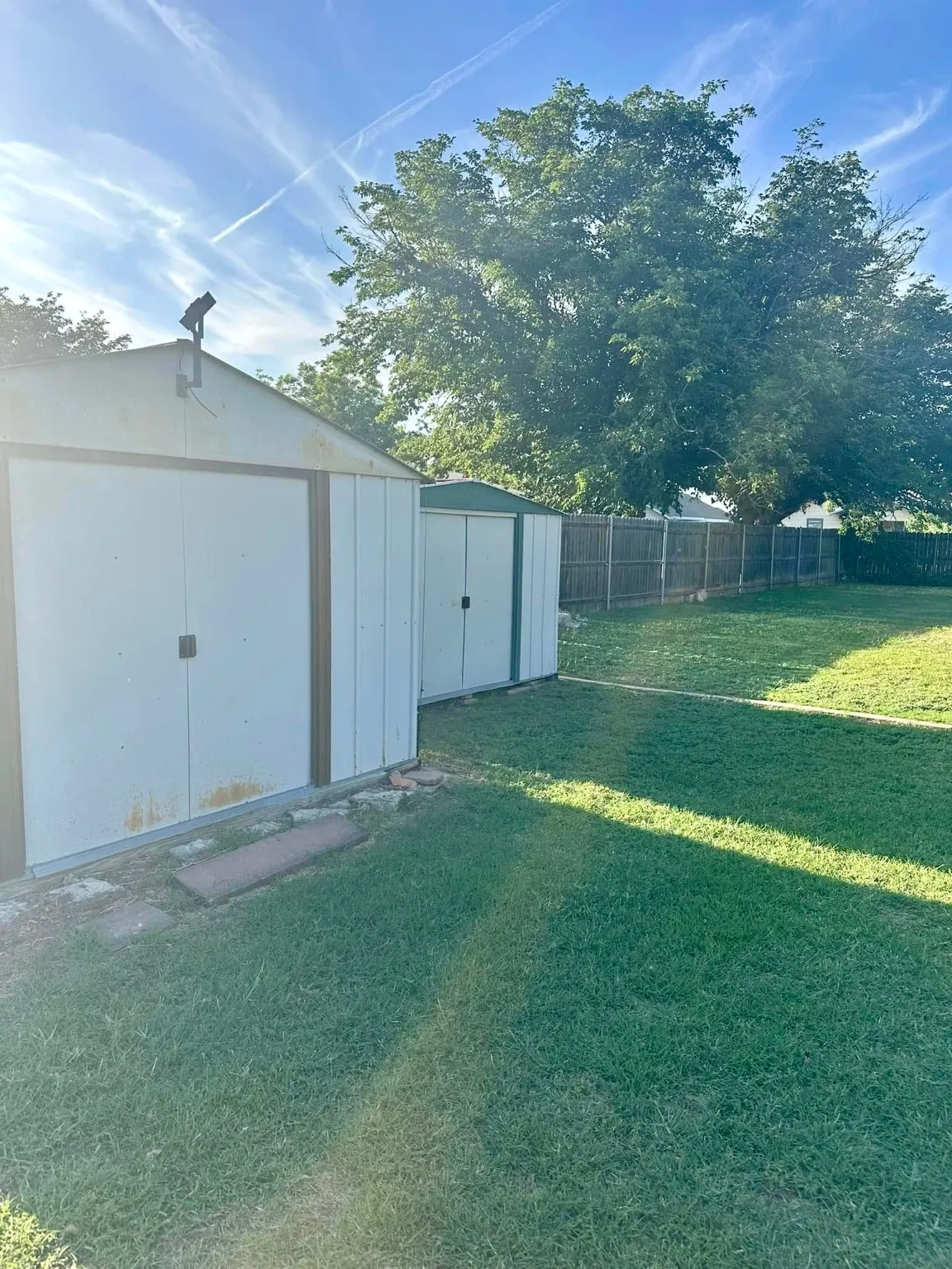 Single Family Residence For Sale in Hardeman County , 600 Mercer Street, Quanah, Texas 79252, 5 Bedroom, 3 Bathroom, 2 Garage spaces, 3,570 Sqft, built in 1902, mls#21093207, Real Estate Agent in Quanah, Homes For Sale in Hardeman county, Homes For Sale in Quanah, Realtor in Quanah Texas, Real Estate Brokerage Independent Realty Texas, Luminita Cordes Realtor