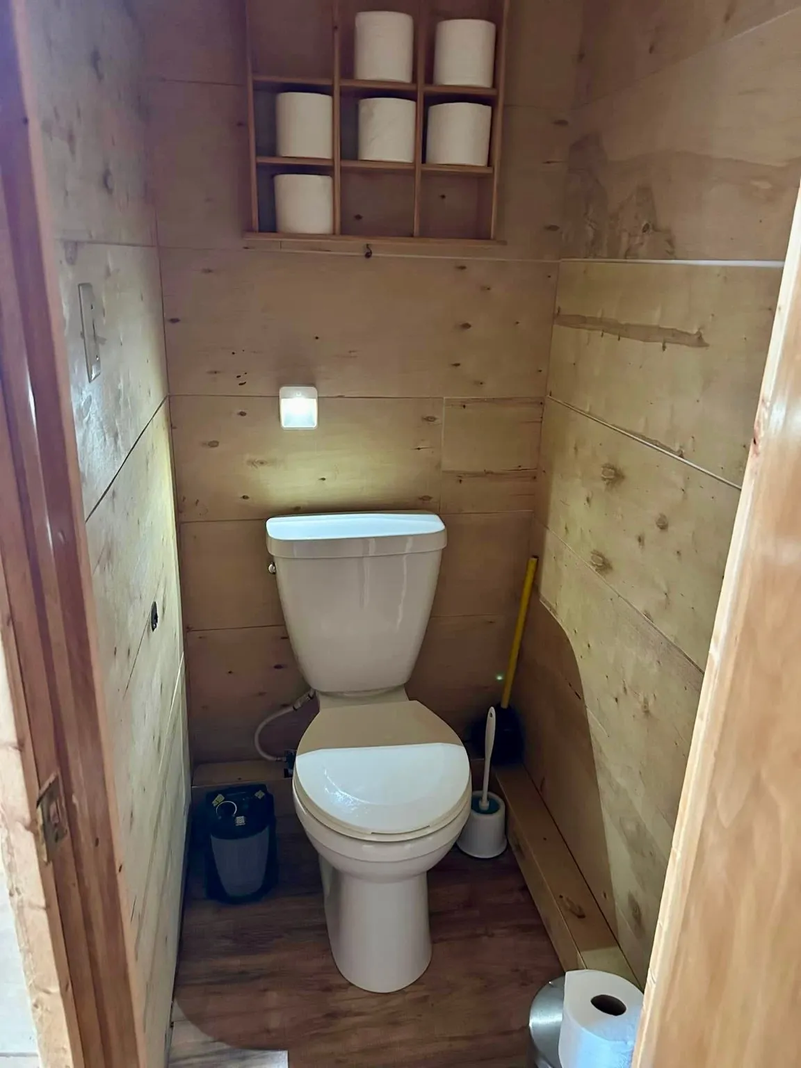 Single Family Residence For Sale in Hardeman County , 600 Mercer Street, Quanah, Texas 79252, 5 Bedroom, 3 Bathroom, 2 Garage spaces, 3,570 Sqft, built in 1902, mls#21093207, Real Estate Agent in Quanah, Homes For Sale in Hardeman county, Homes For Sale in Quanah, Realtor in Quanah Texas, Real Estate Brokerage Independent Realty Texas, Luminita Cordes Realtor