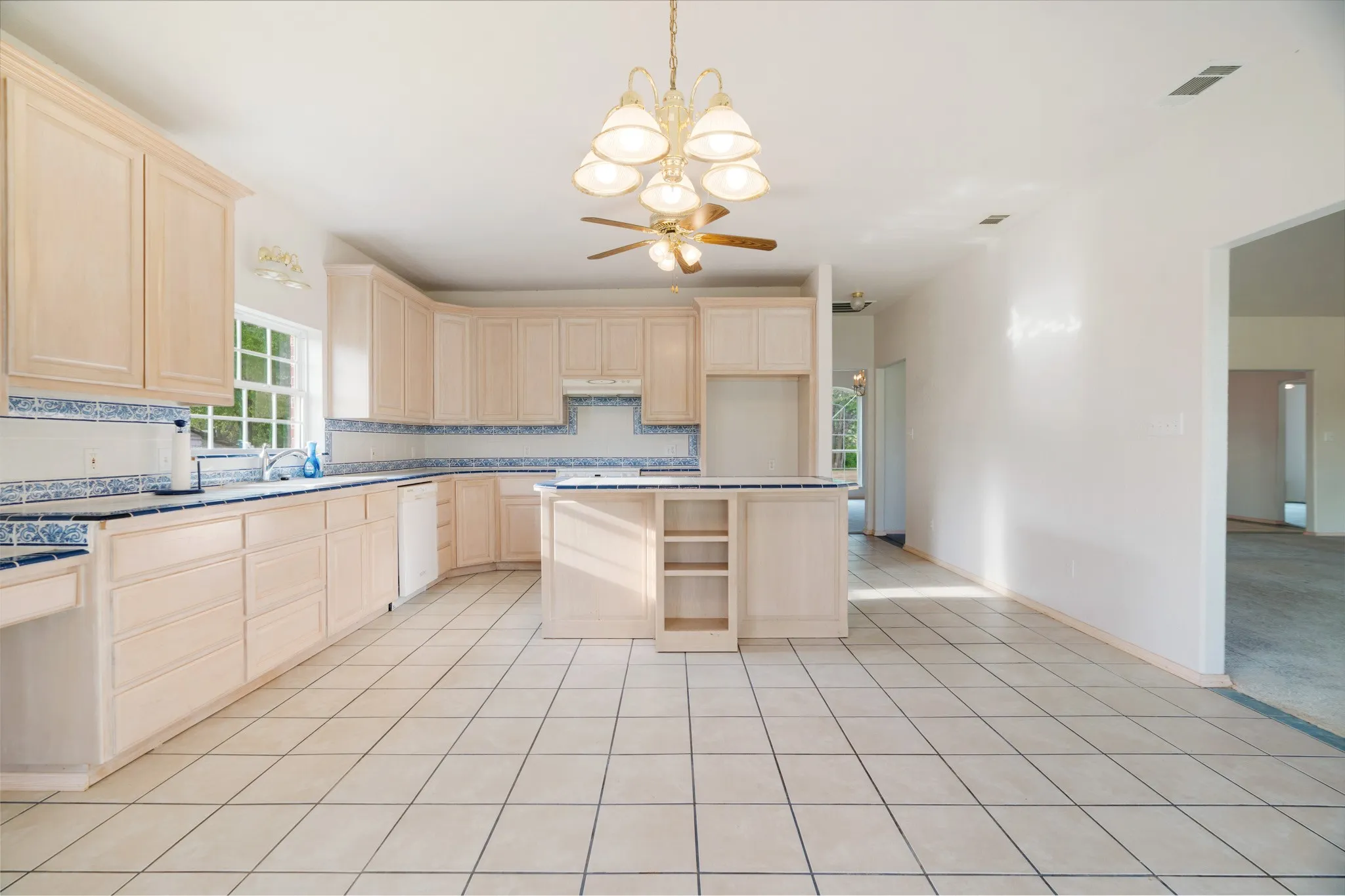 Farm For Sale in Hunt County , 6559 FM 2068, Commerce, Texas 75428, 3 Bedroom, 2 Bathroom, Garage spaces, 2,614 Sqft, built in 2007, mls#21093375, Real Estate Agent in Commerce, Homes For Sale in Hunt county, Homes For Sale in Commerce, Realtor in Commerce Texas, Real Estate Brokerage Independent Realty Texas, Luminita Cordes Realtor