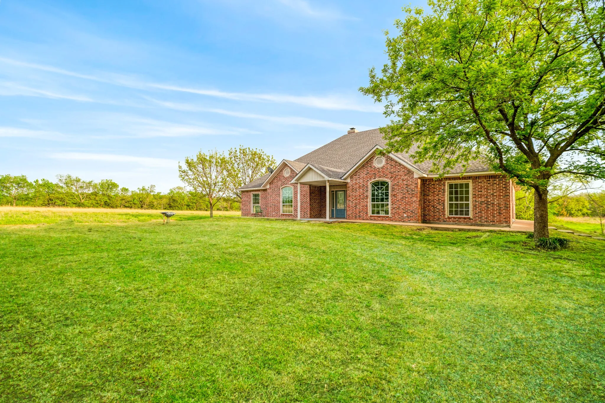Farm For Sale in Hunt County , 6559 FM 2068, Commerce, Texas 75428, 3 Bedroom, 2 Bathroom, Garage spaces, 2,614 Sqft, built in 2007, mls#21093375, Real Estate Agent in Commerce, Homes For Sale in Hunt county, Homes For Sale in Commerce, Realtor in Commerce Texas, Real Estate Brokerage Independent Realty Texas, Luminita Cordes Realtor