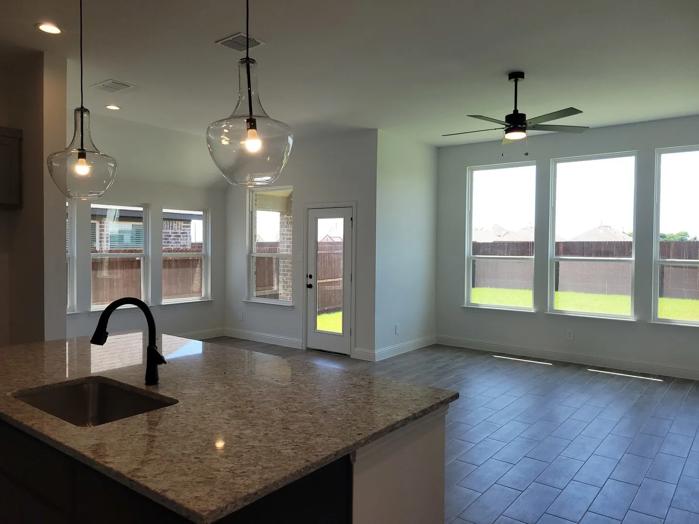 Open concept - huge FR