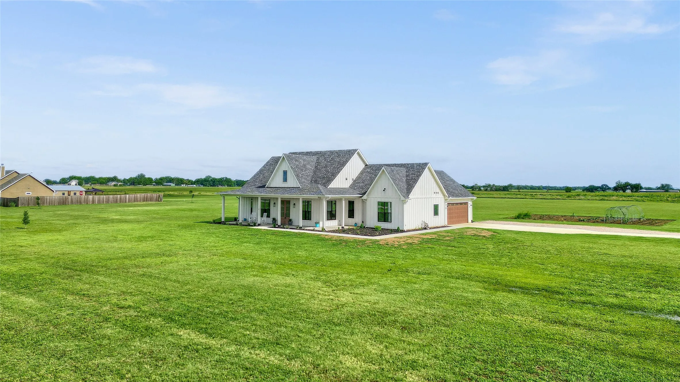 Single Family Residence For Sale in Grayson County , 1553 South Road, Whitesboro, Texas 76273, 3 Bedrooms, 3 Bathrooms, 2 Garage spaces, 2,129 Sqft, built in 2022, Price $620,000, mls#21092608, Real Estate Agent in Whitesboro, Homes For Sale in Grayson county, Homes For Sale in Whitesboro, Realtor in Whitesboro Texas, Real Estate Brokerage Independent Realty Texas, Luminita Cordes Realtor