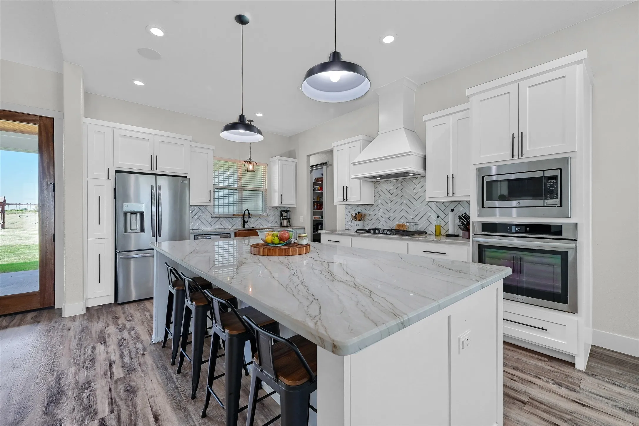 Single Family Residence For Sale in Grayson County , 1553 South Road, Whitesboro, Texas 76273, 3 Bedrooms, 3 Bathrooms, 2 Garage spaces, 2,129 Sqft, built in 2022, Price $620,000, mls#21092608, Real Estate Agent in Whitesboro, Homes For Sale in Grayson county, Homes For Sale in Whitesboro, Realtor in Whitesboro Texas, Real Estate Brokerage Independent Realty Texas, Luminita Cordes Realtor